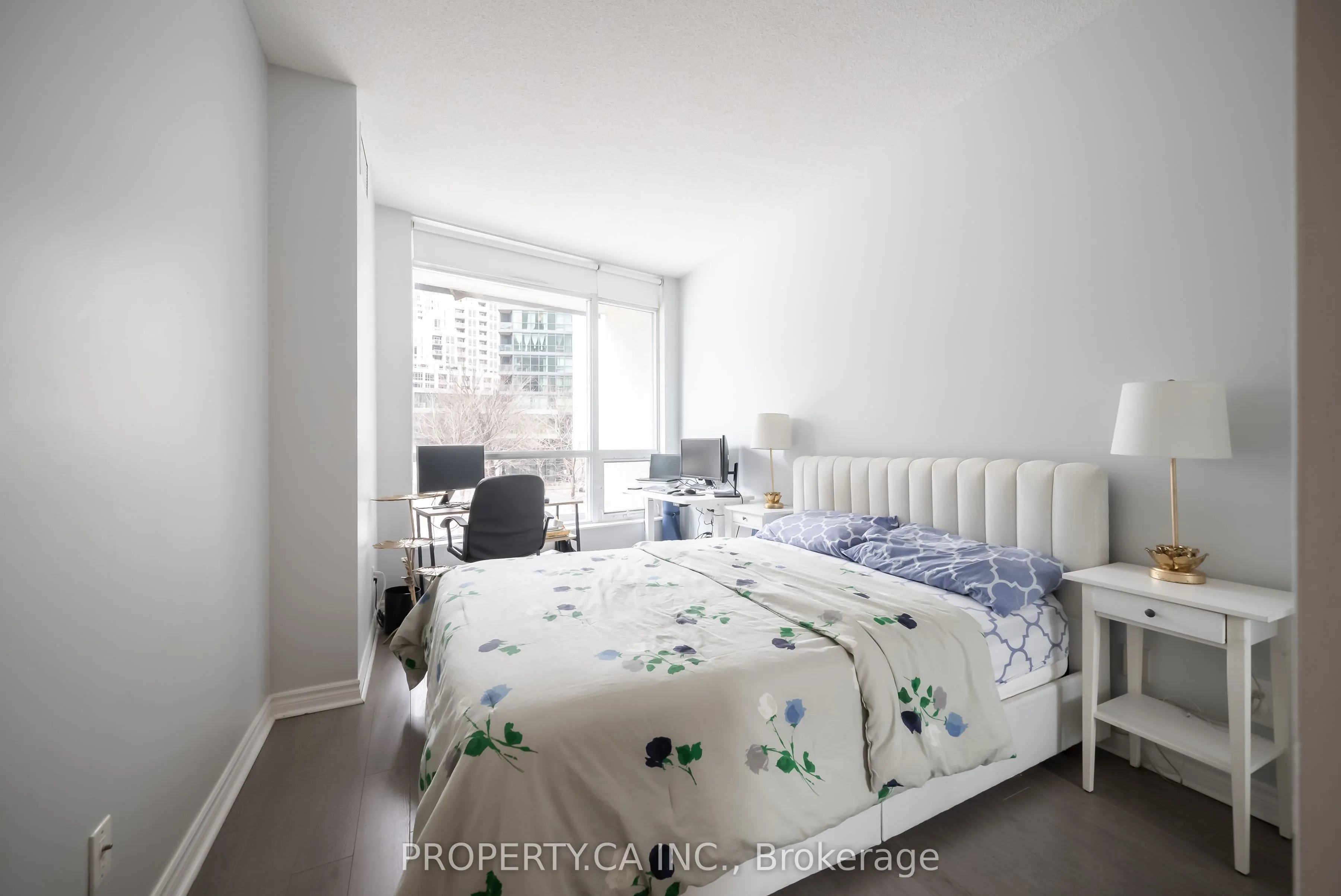 219 Fort York Boulevard, #203