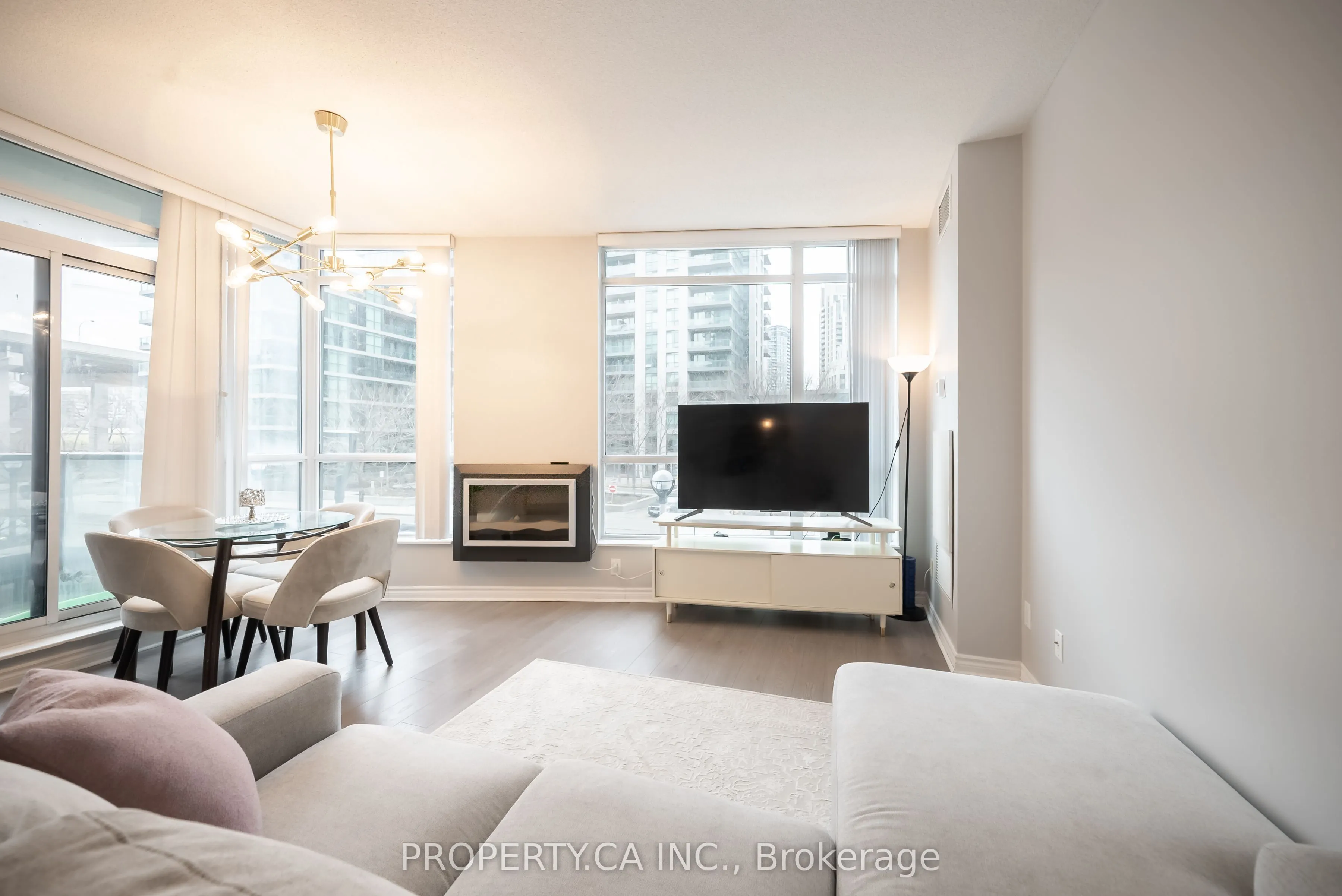 219 Fort York Boulevard, #203