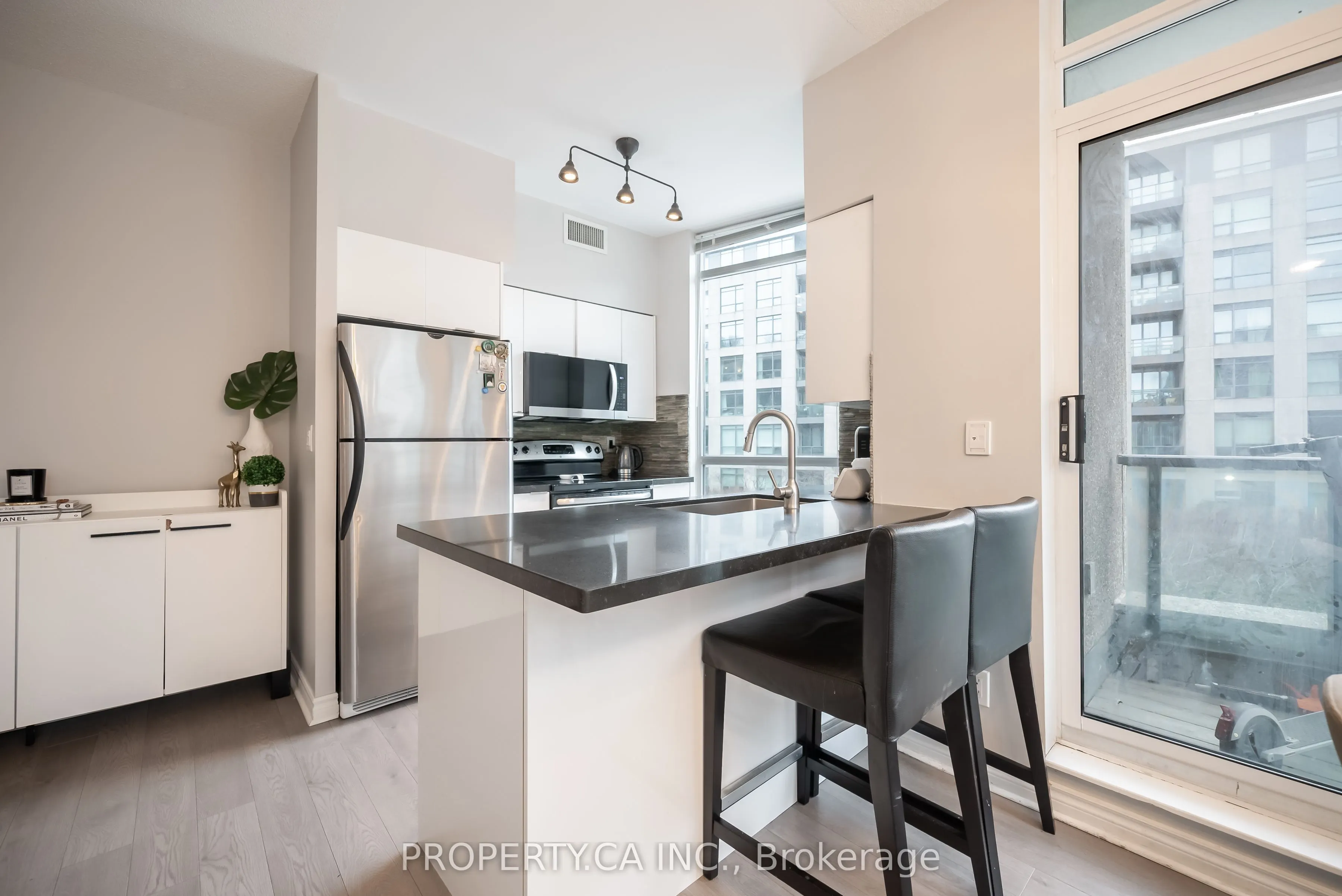 219 Fort York Boulevard, #203