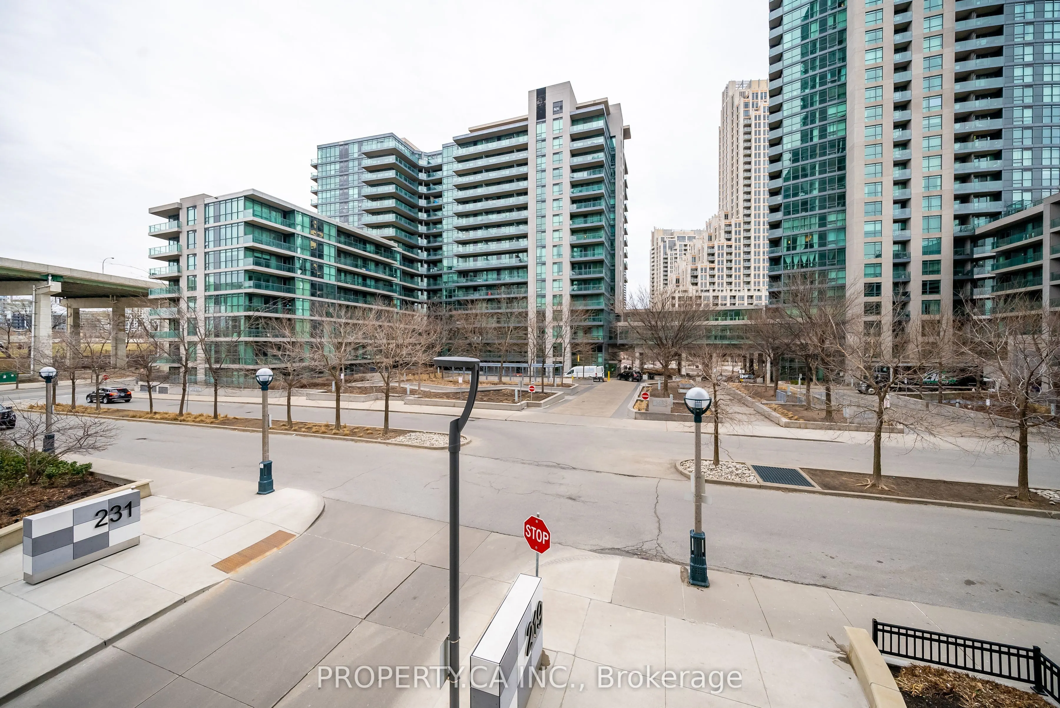 219 Fort York Boulevard, #203