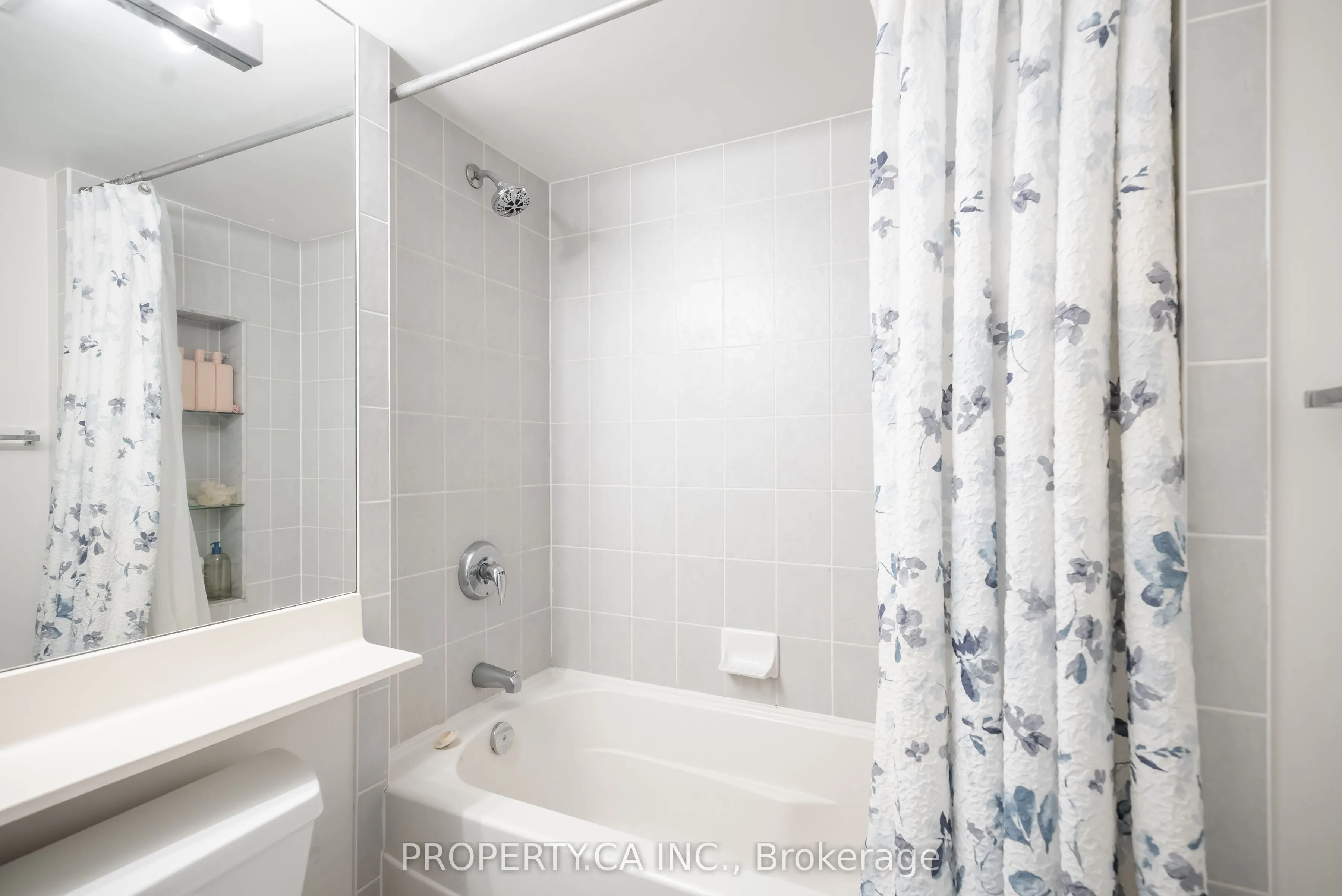 219 Fort York Boulevard, #203