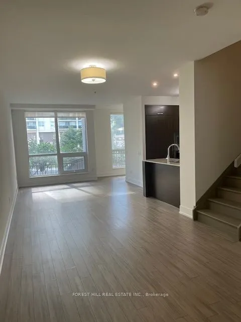 310 Tweedsmuir Avenue, #Th4