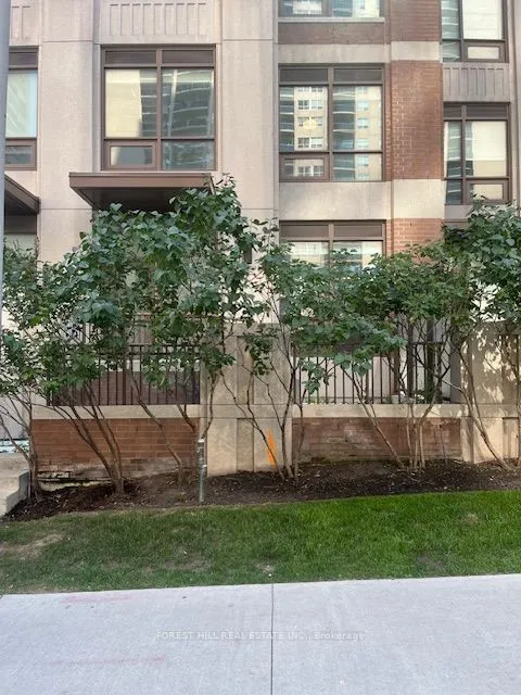 310 Tweedsmuir Avenue, #Th4