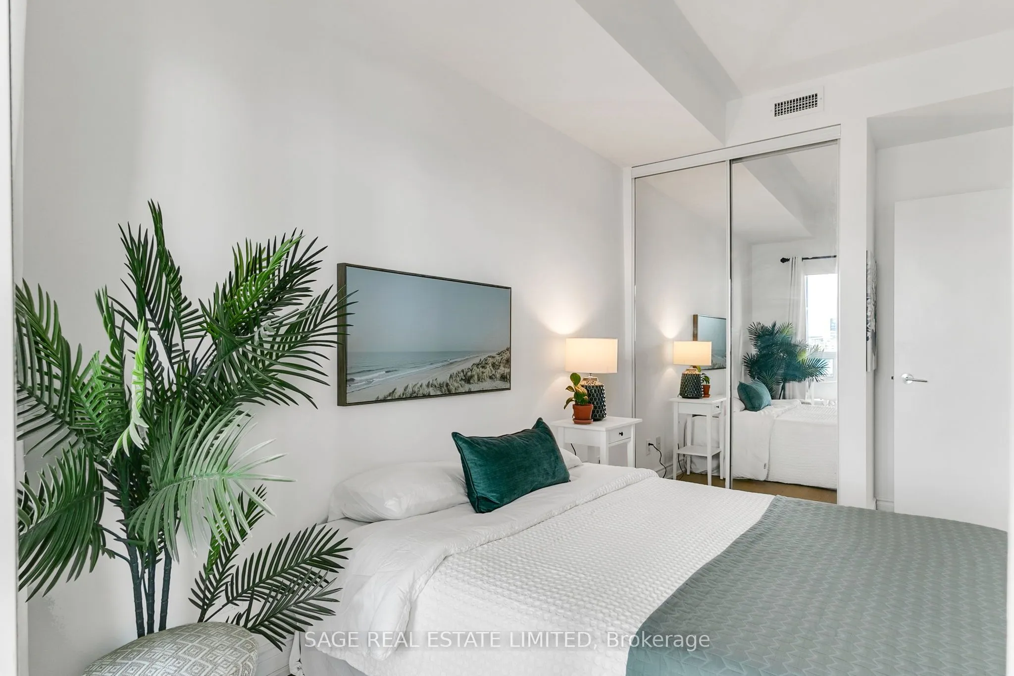 219 Fort York Boulevard, #2310