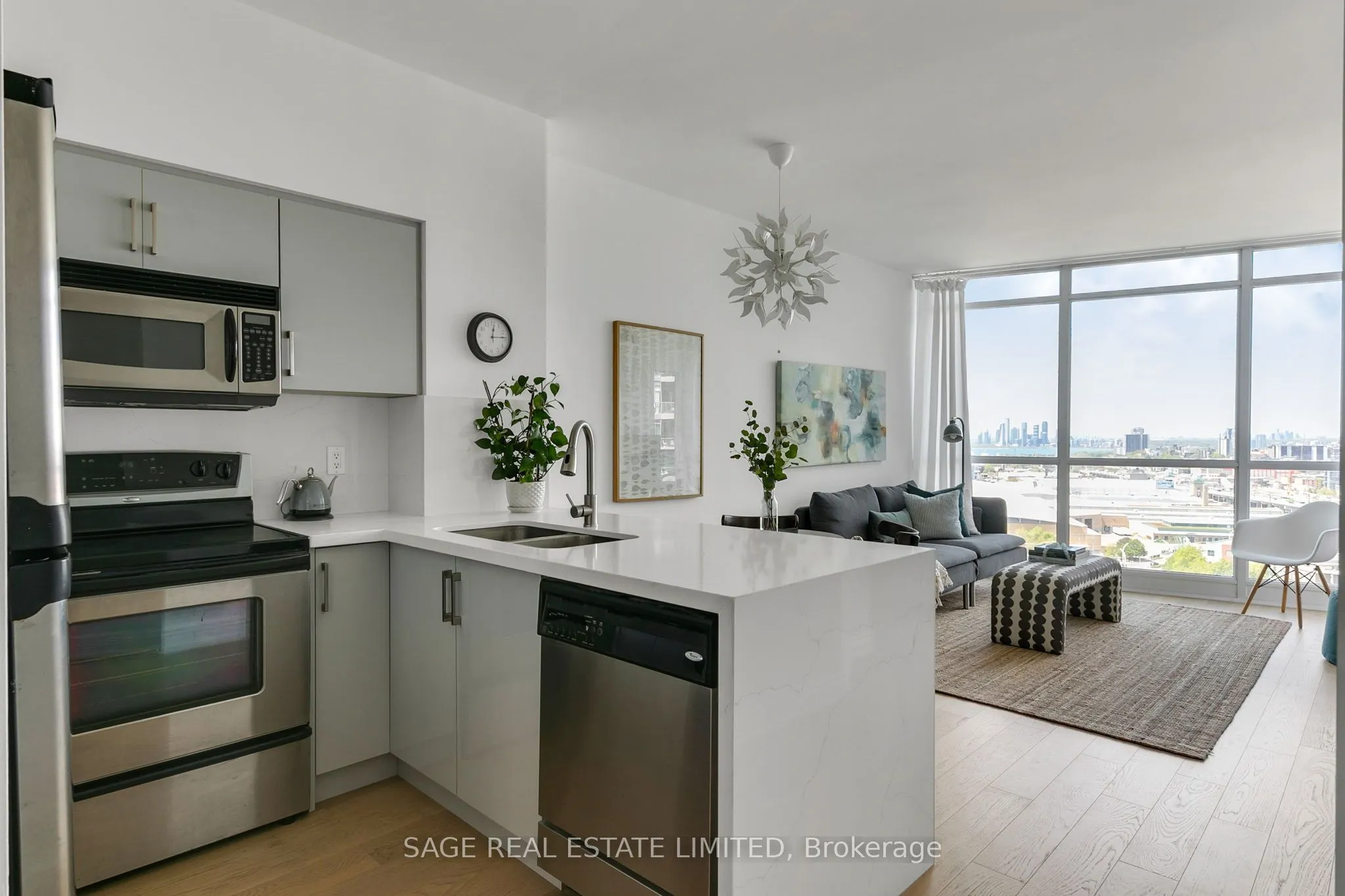 219 Fort York Boulevard, #2310