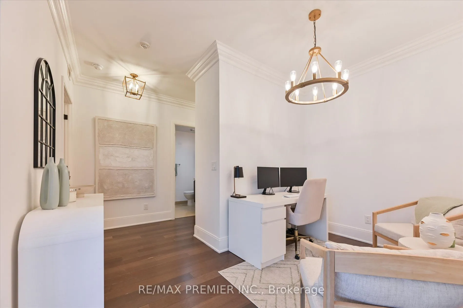 25 Broadway Avenue, #1002