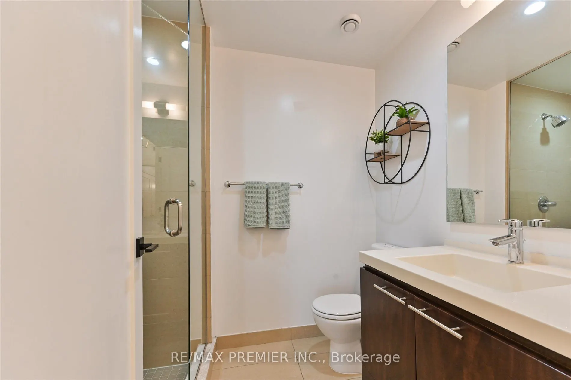 25 Broadway Avenue, #1002