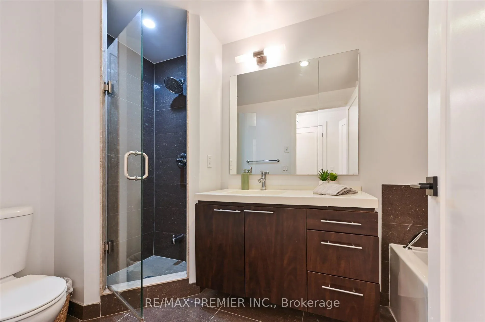25 Broadway Avenue, #1002