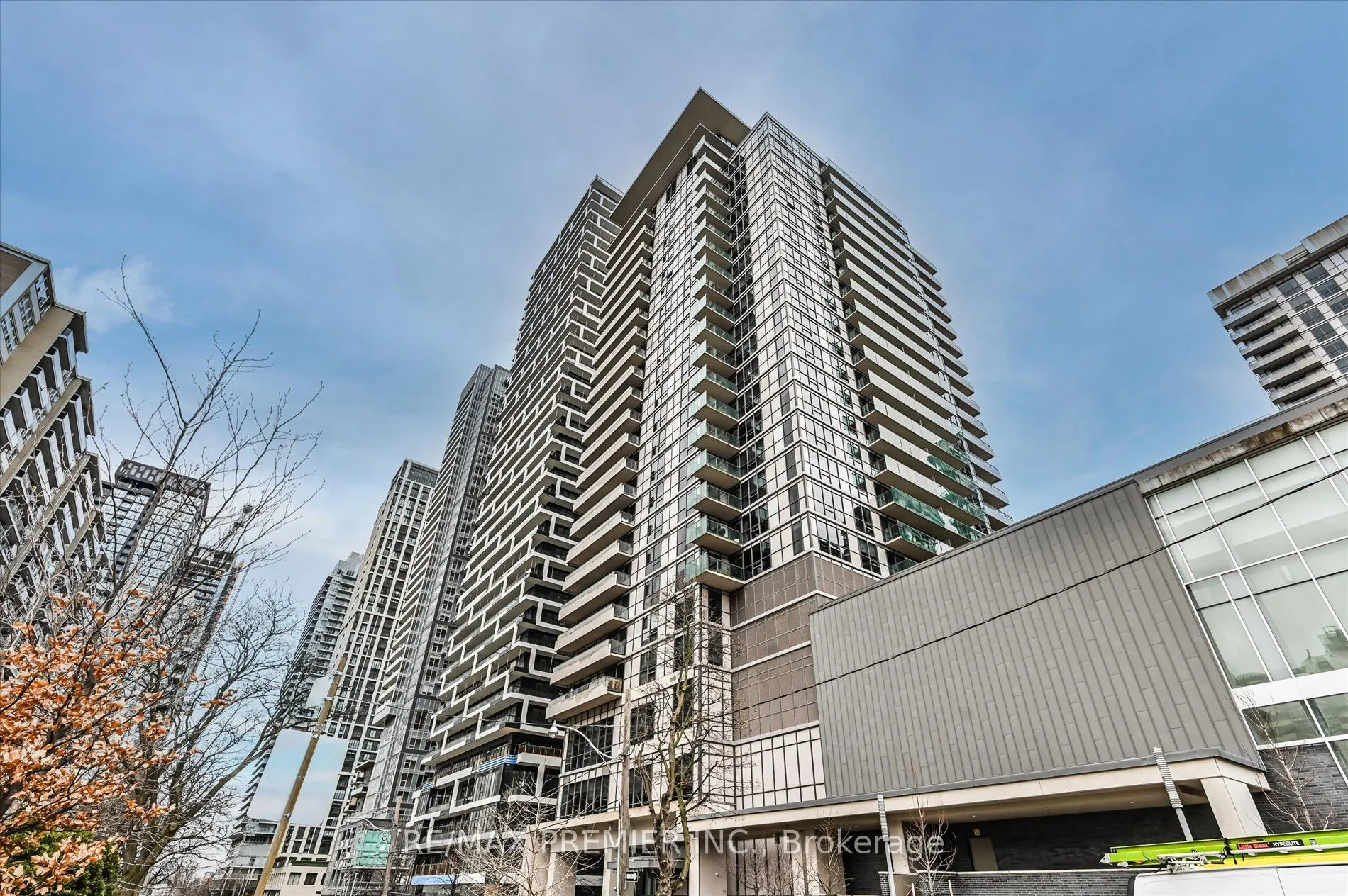 25 Broadway Avenue, #1002