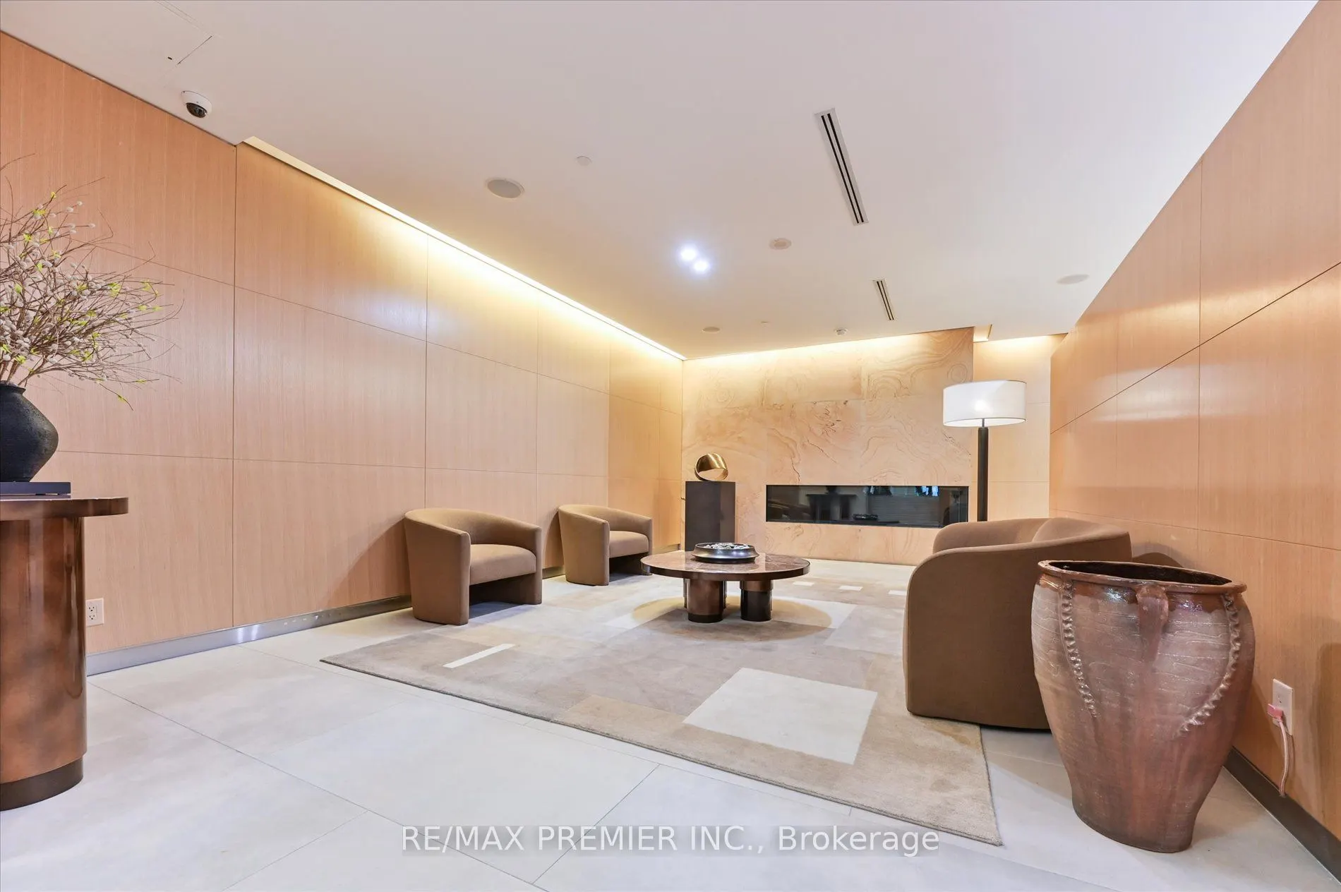 25 Broadway Avenue, #1002