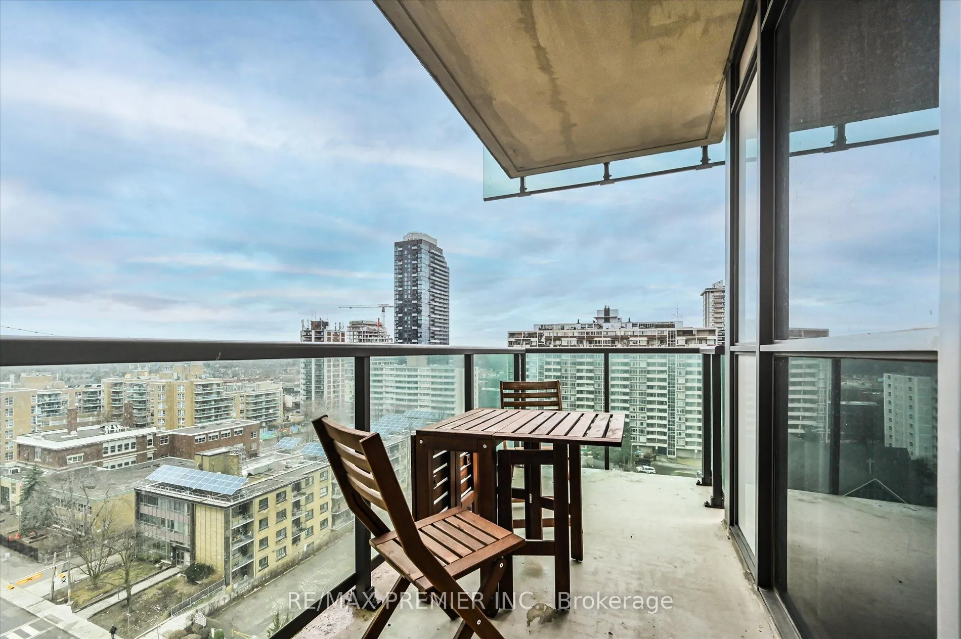 25 Broadway Avenue, #1002