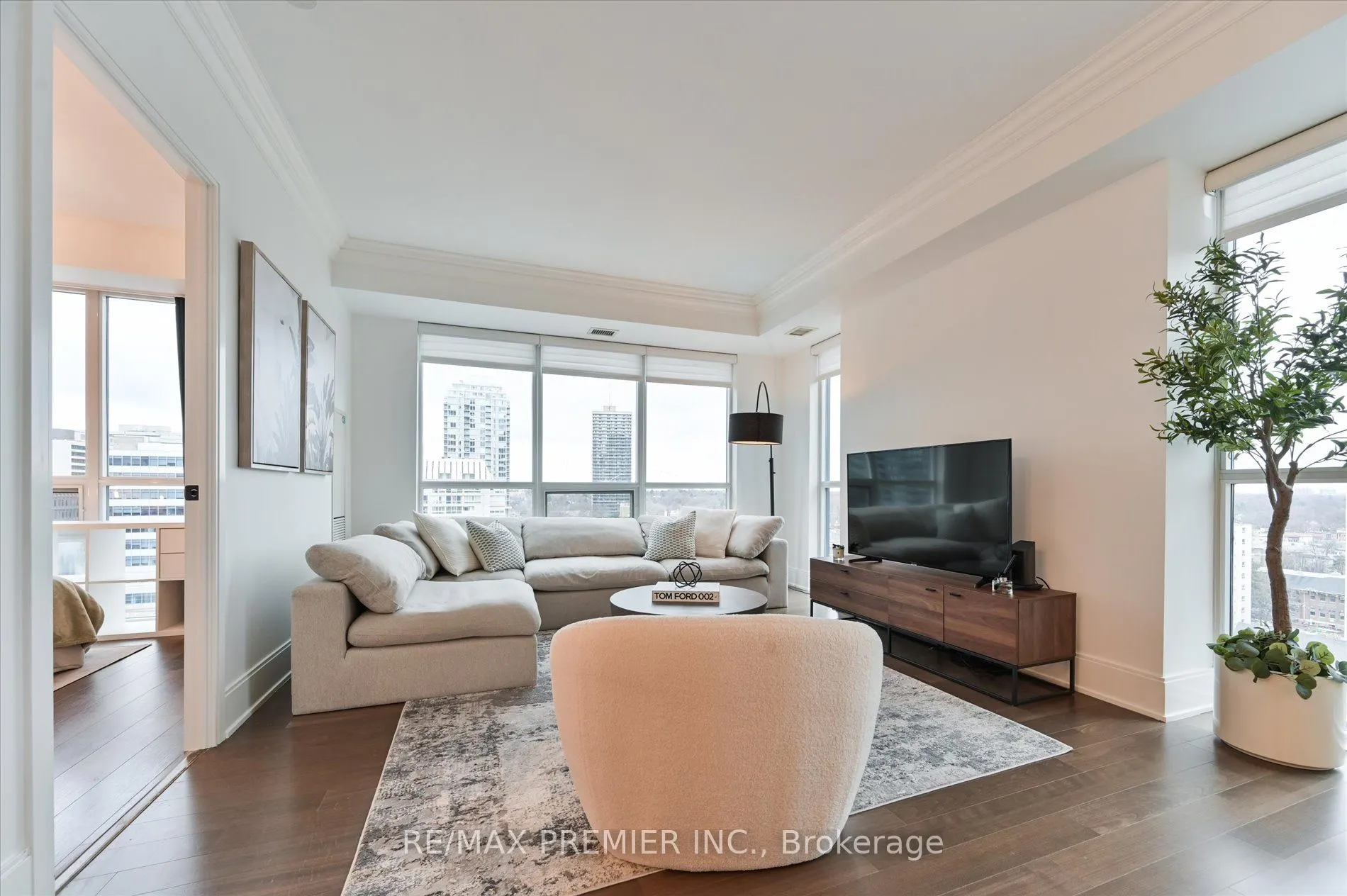 25 Broadway Avenue, #1002