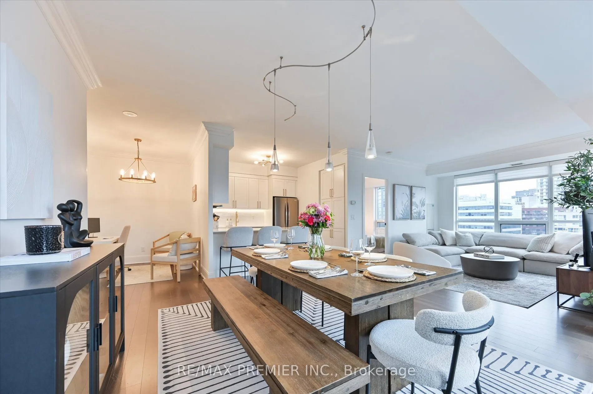 25 Broadway Avenue, #1002