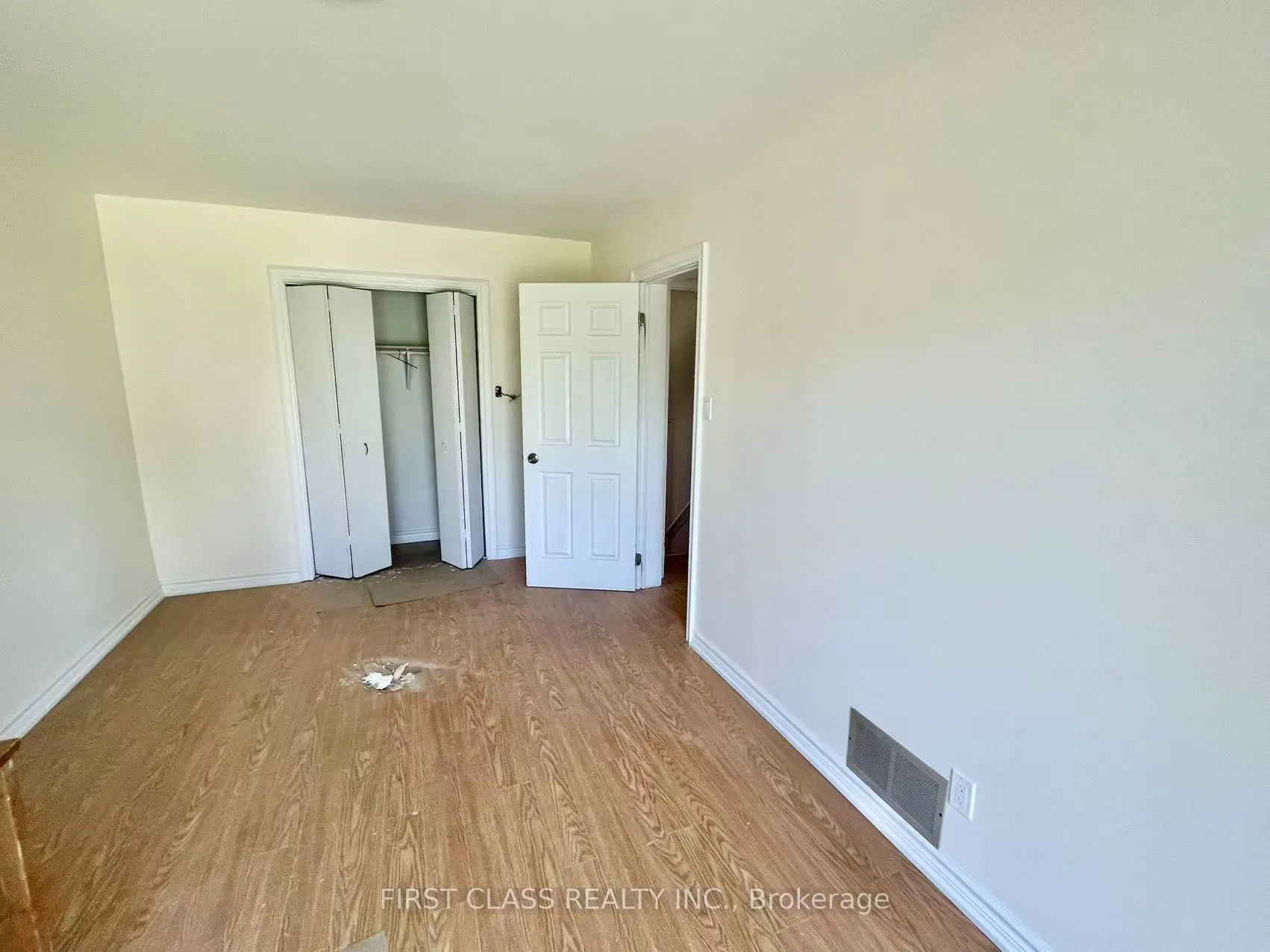 26 Pindar Crescent, #Main