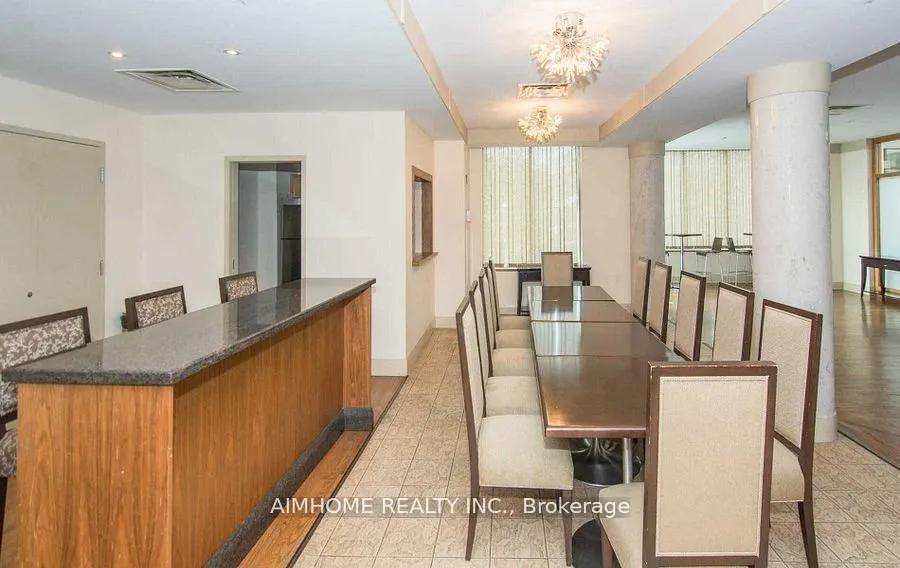 3830 Bathurst Street, #410