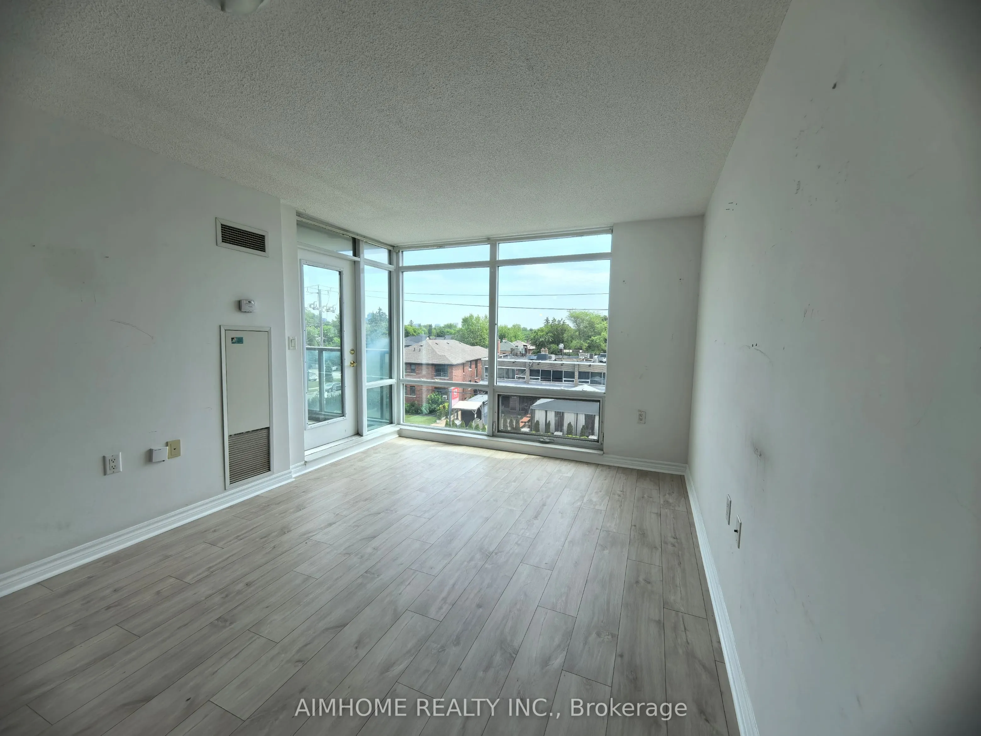3830 Bathurst Street, #410