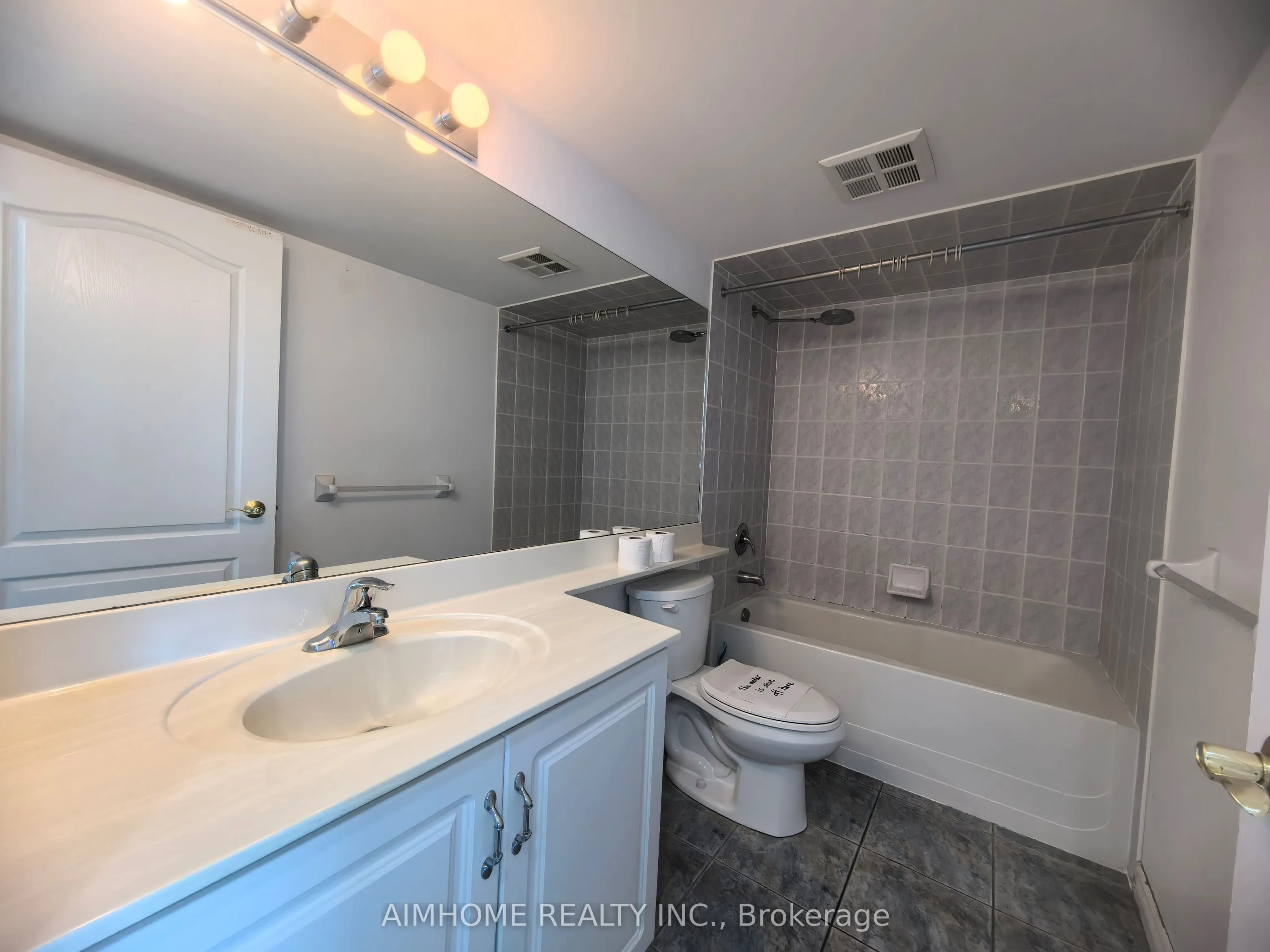 3830 Bathurst Street, #410