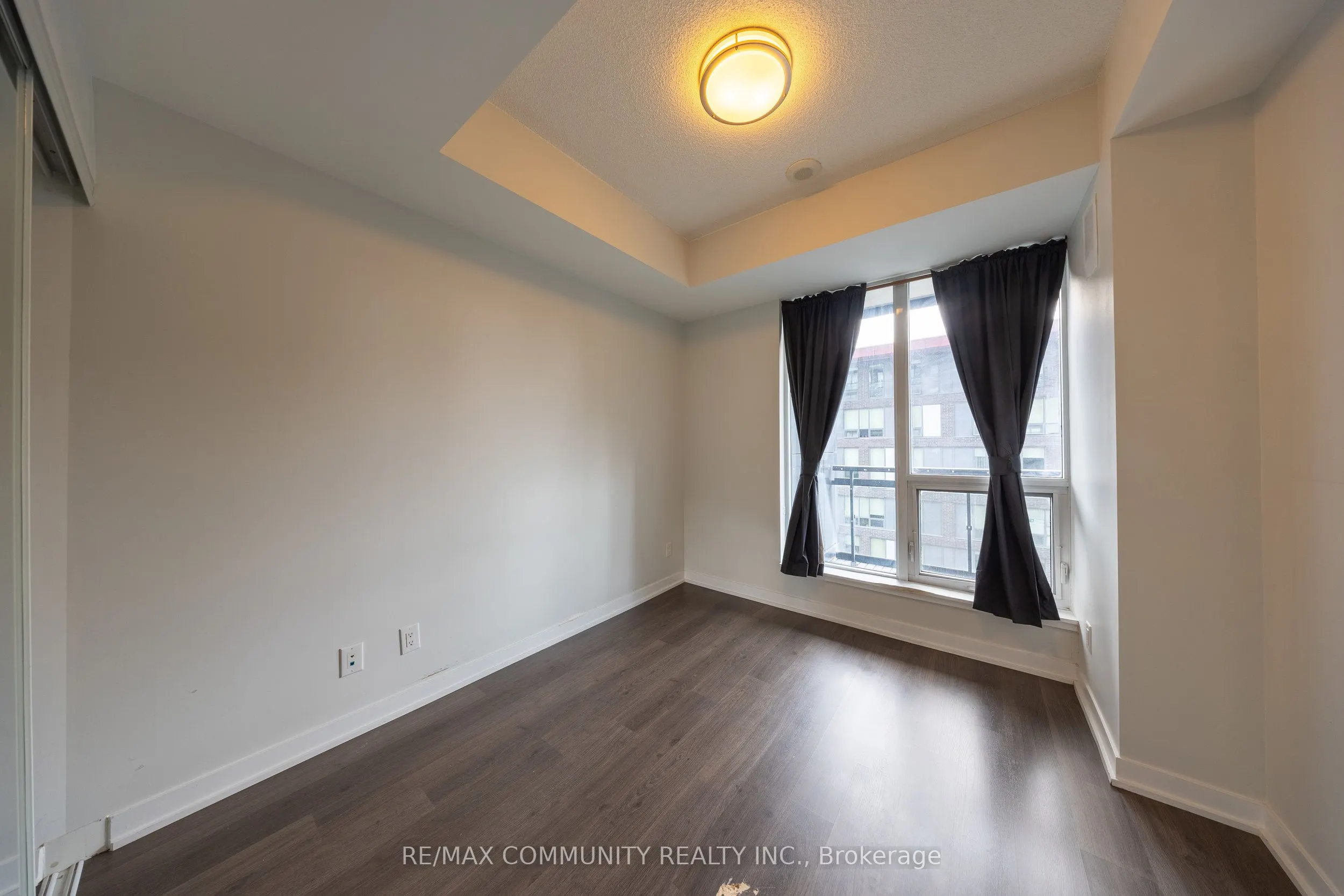 225 Sackville Street, #807