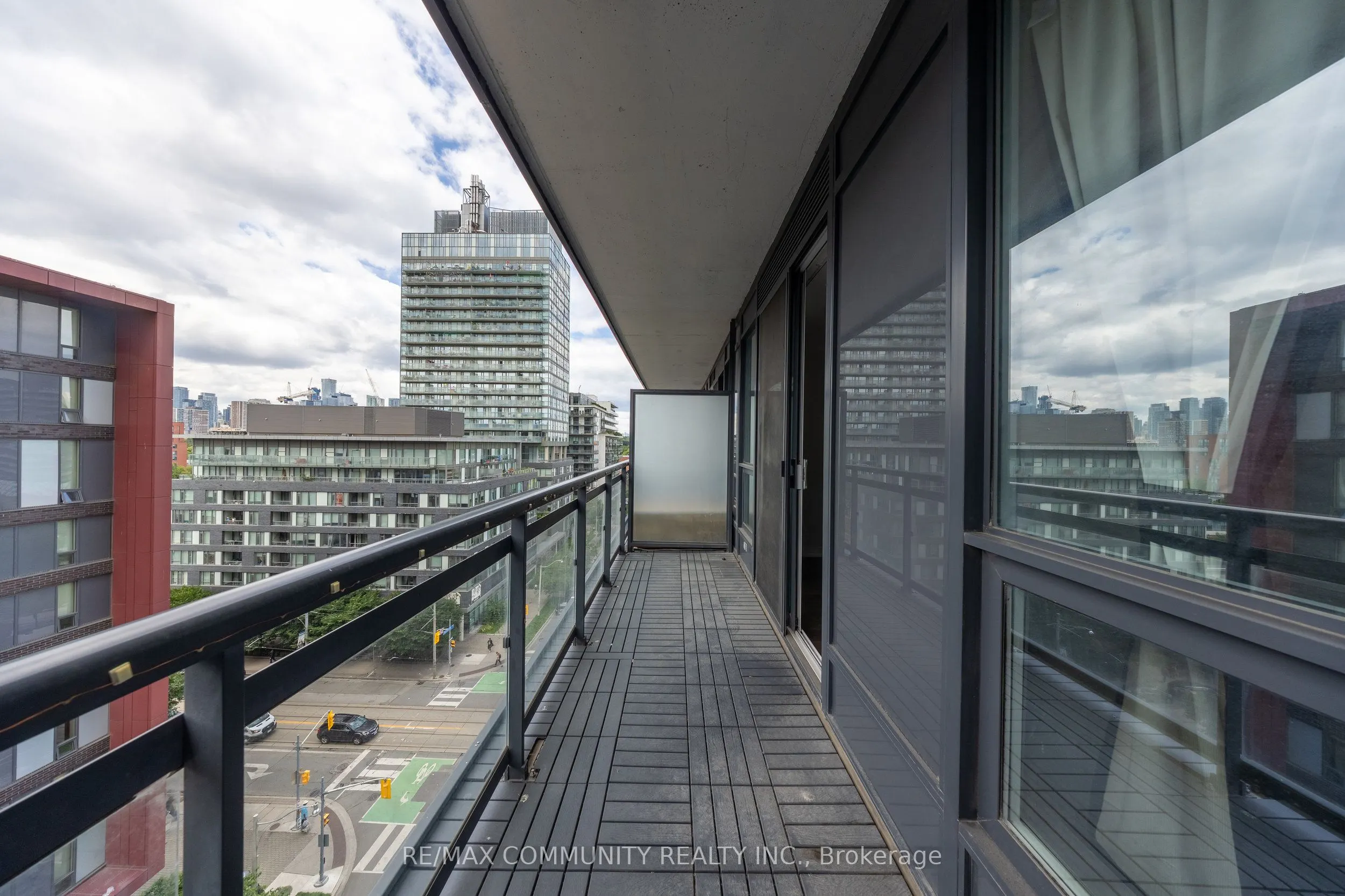 225 Sackville Street, #807