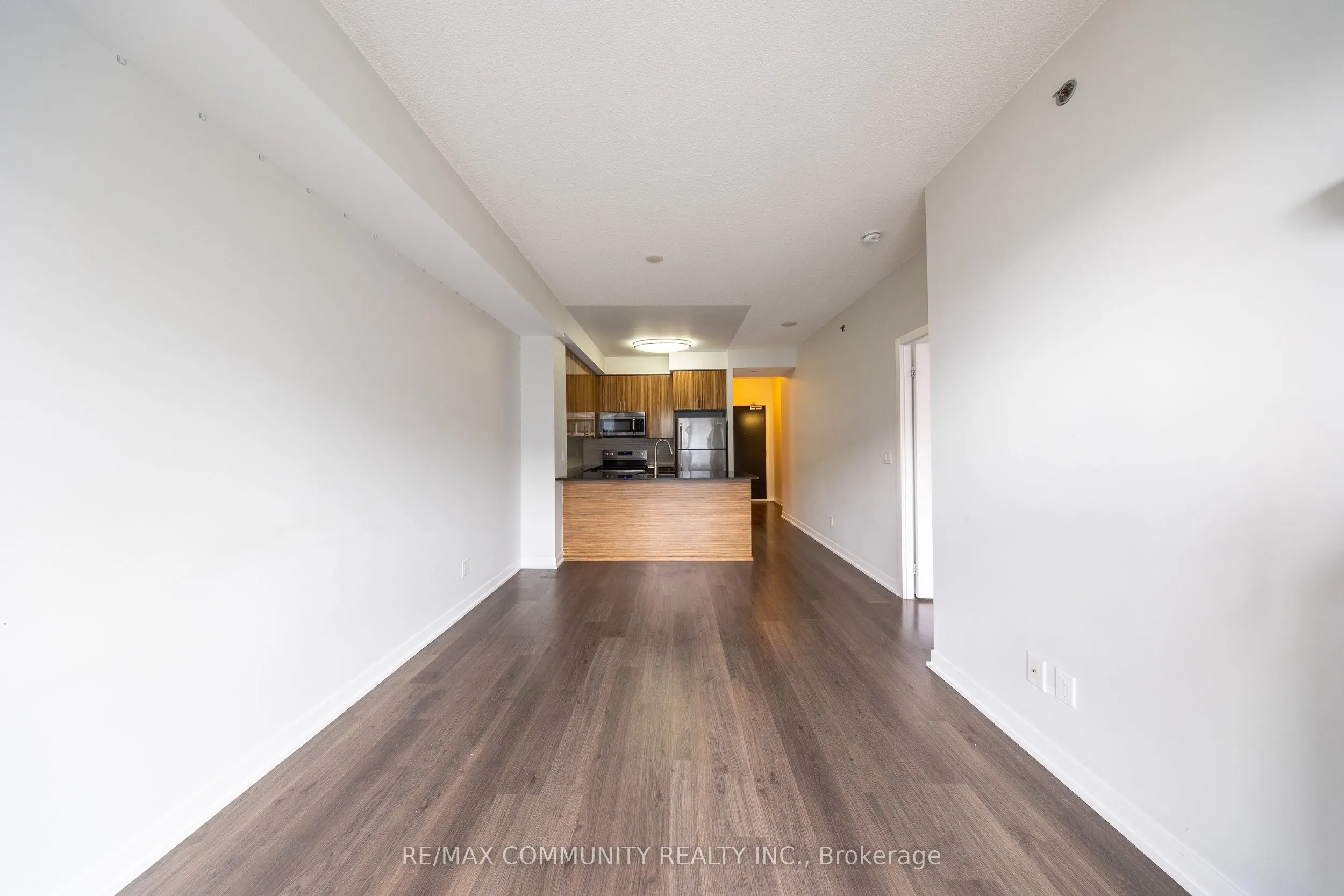 225 Sackville Street, #807