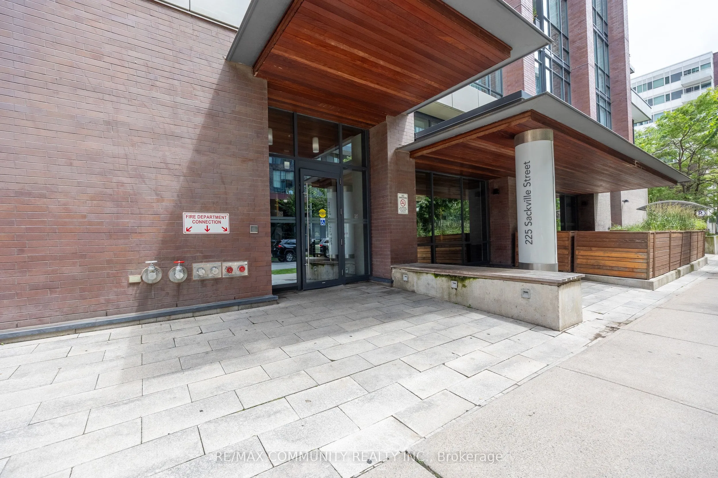 225 Sackville Street, #807