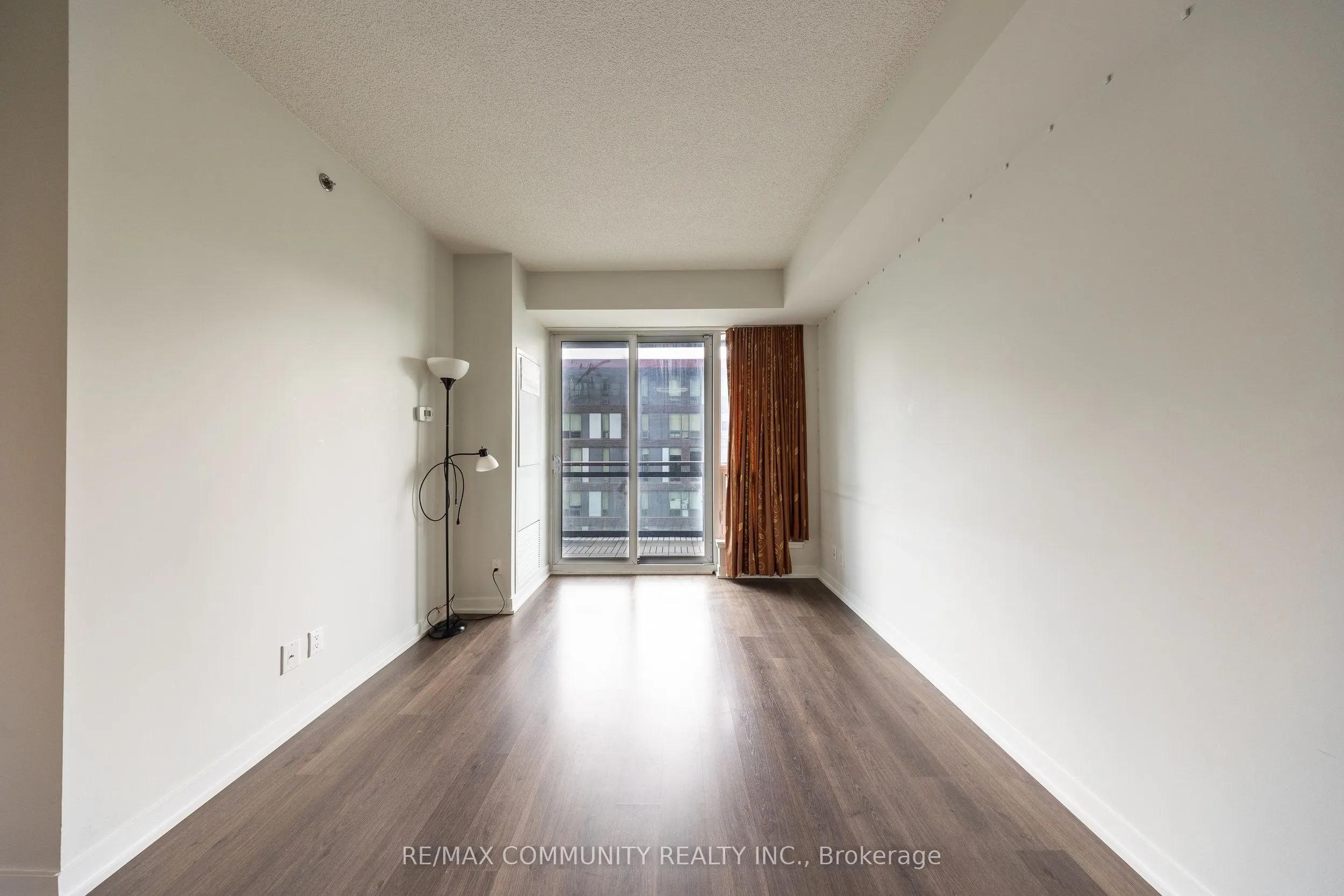 225 Sackville Street, #807