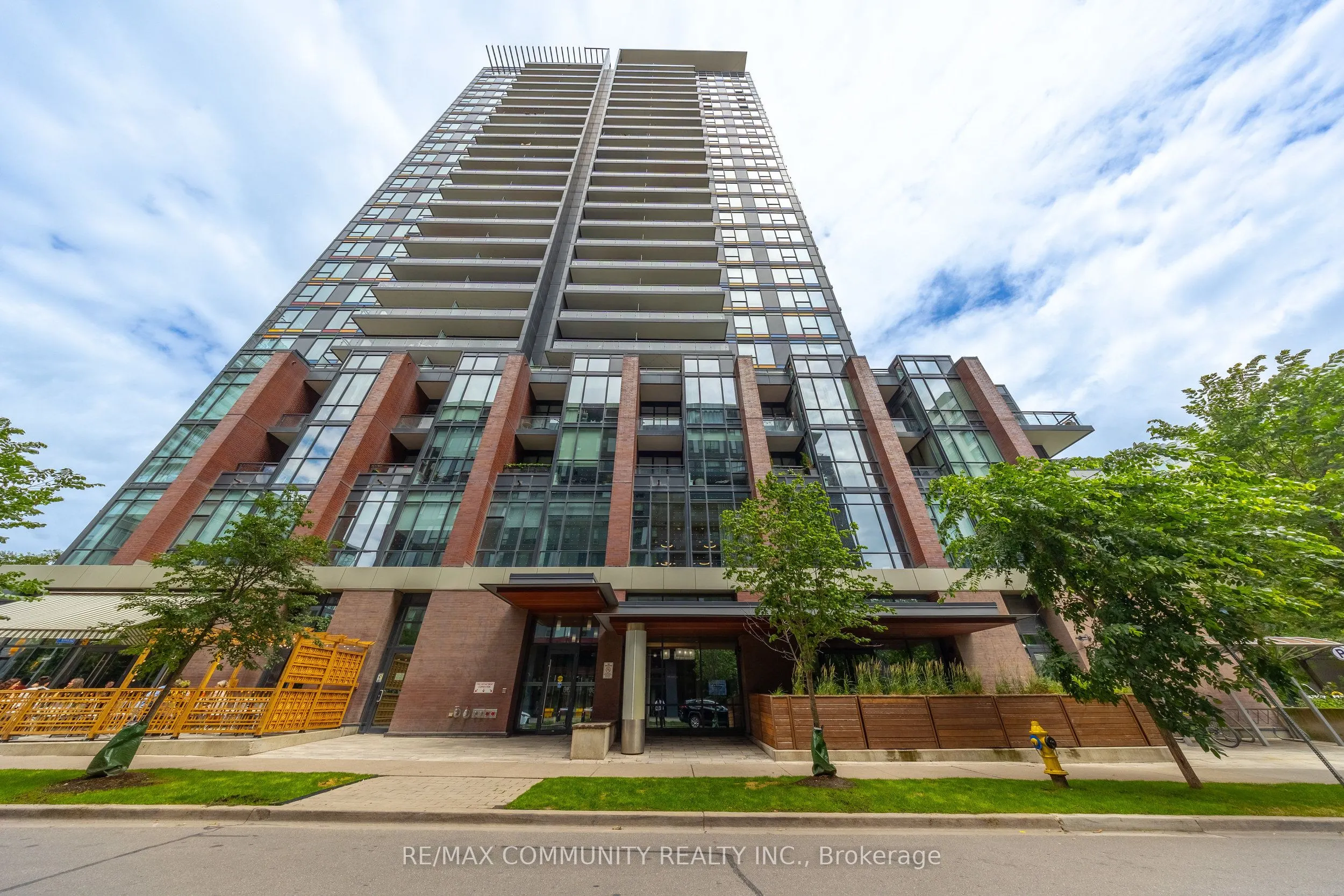 225 Sackville Street, #807