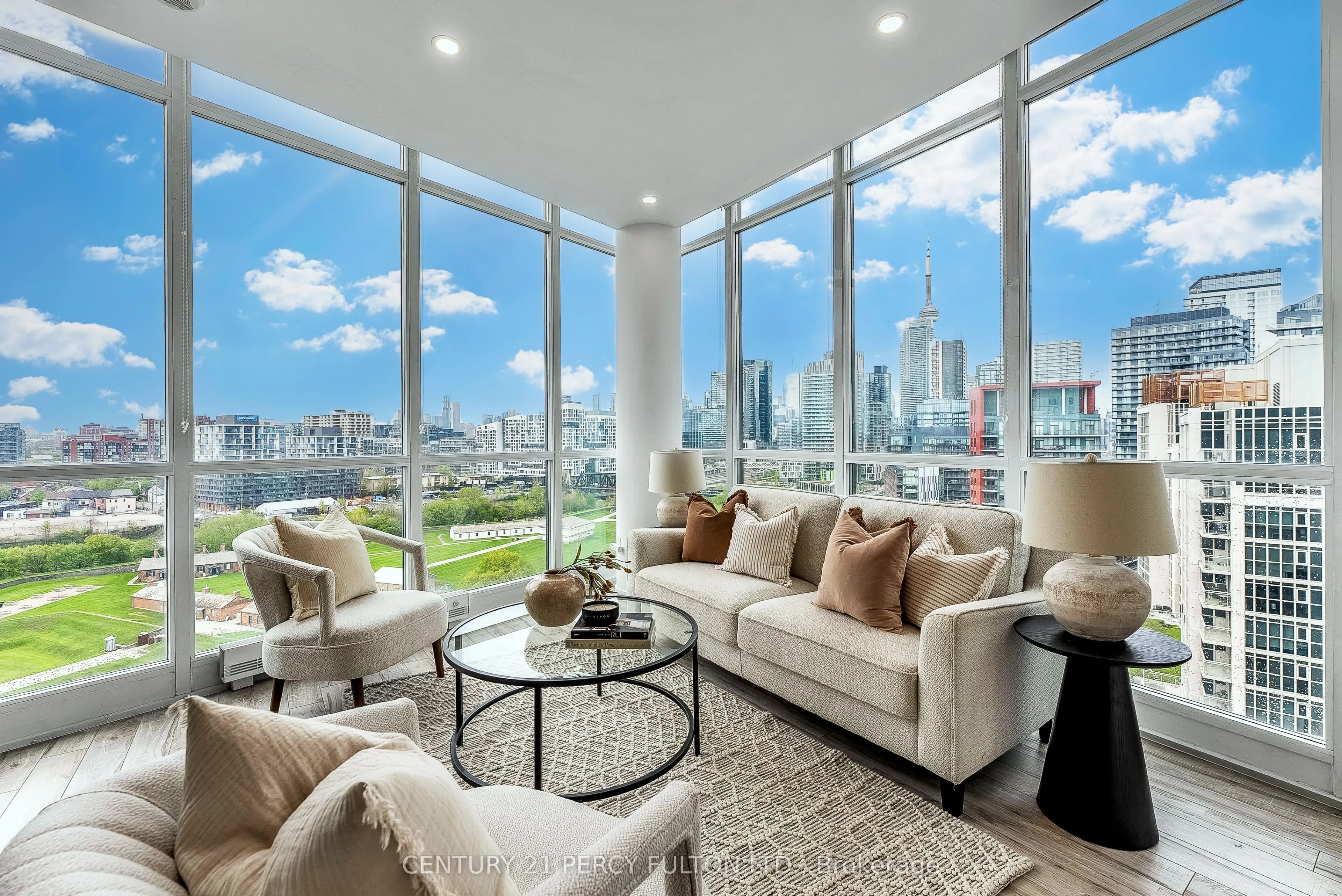 209 Fort York Boulevard, #1663