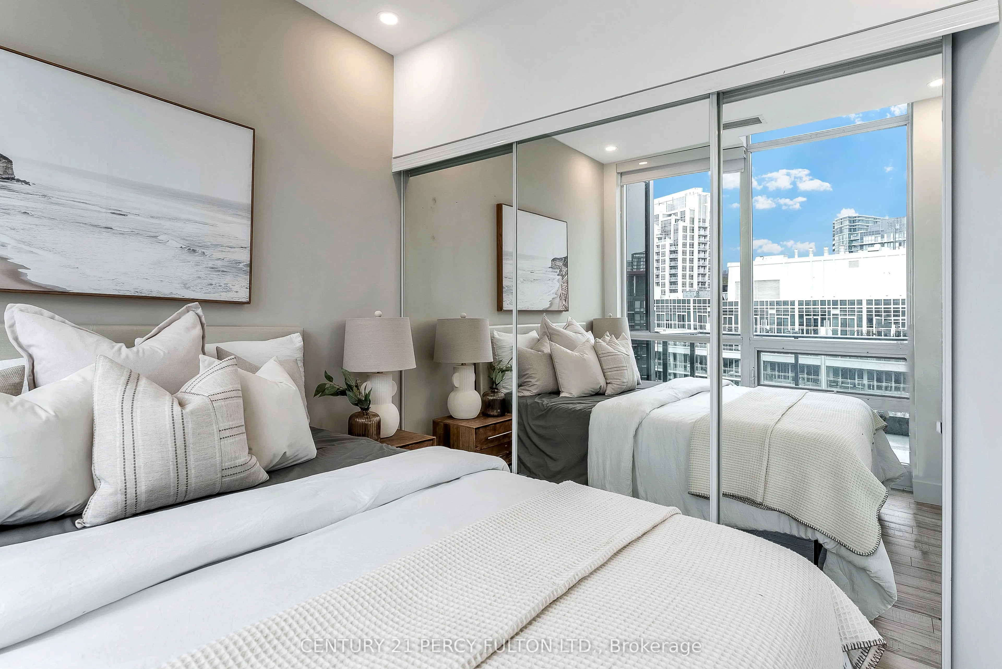 209 Fort York Boulevard, #1663