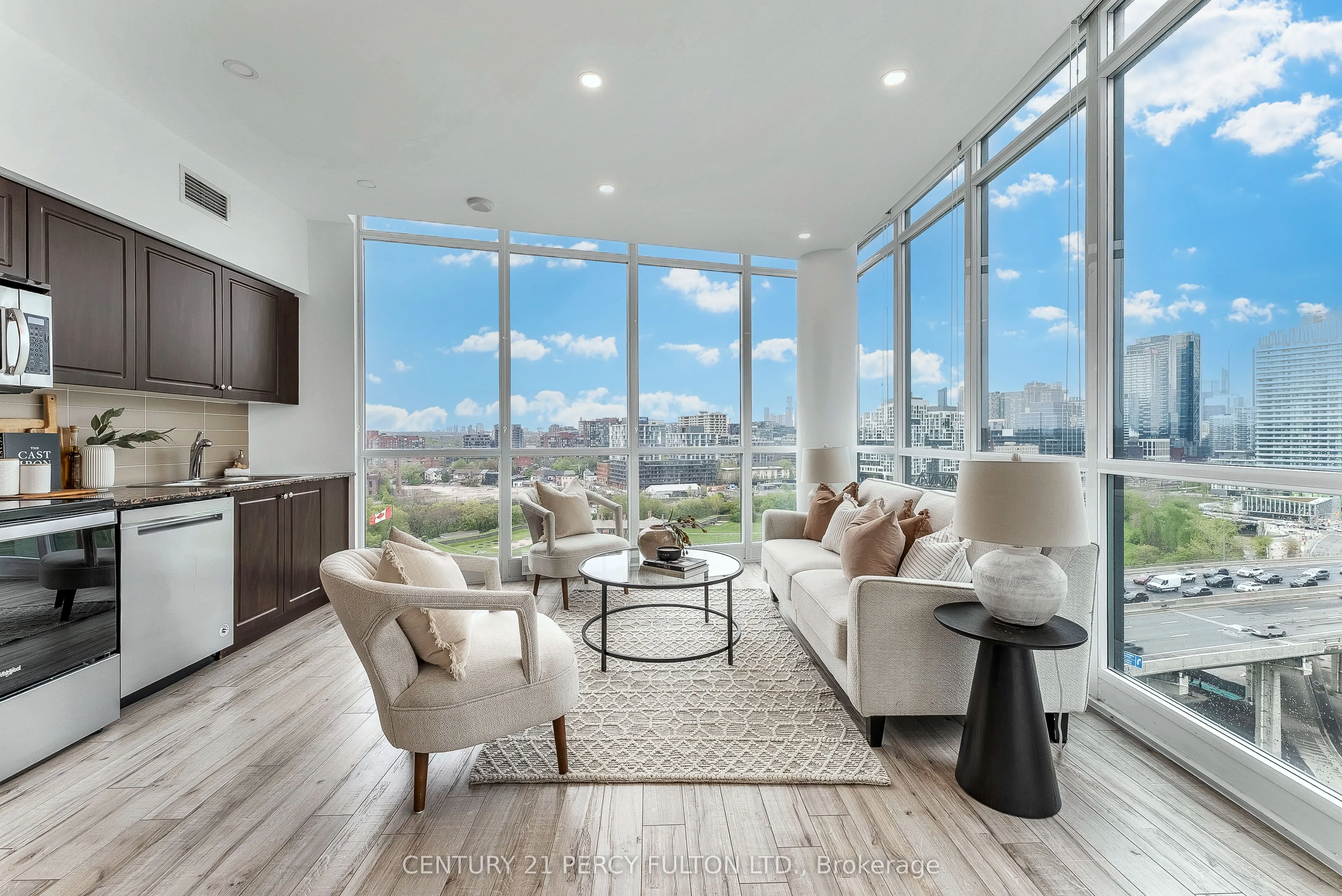 209 Fort York Boulevard, #1663
