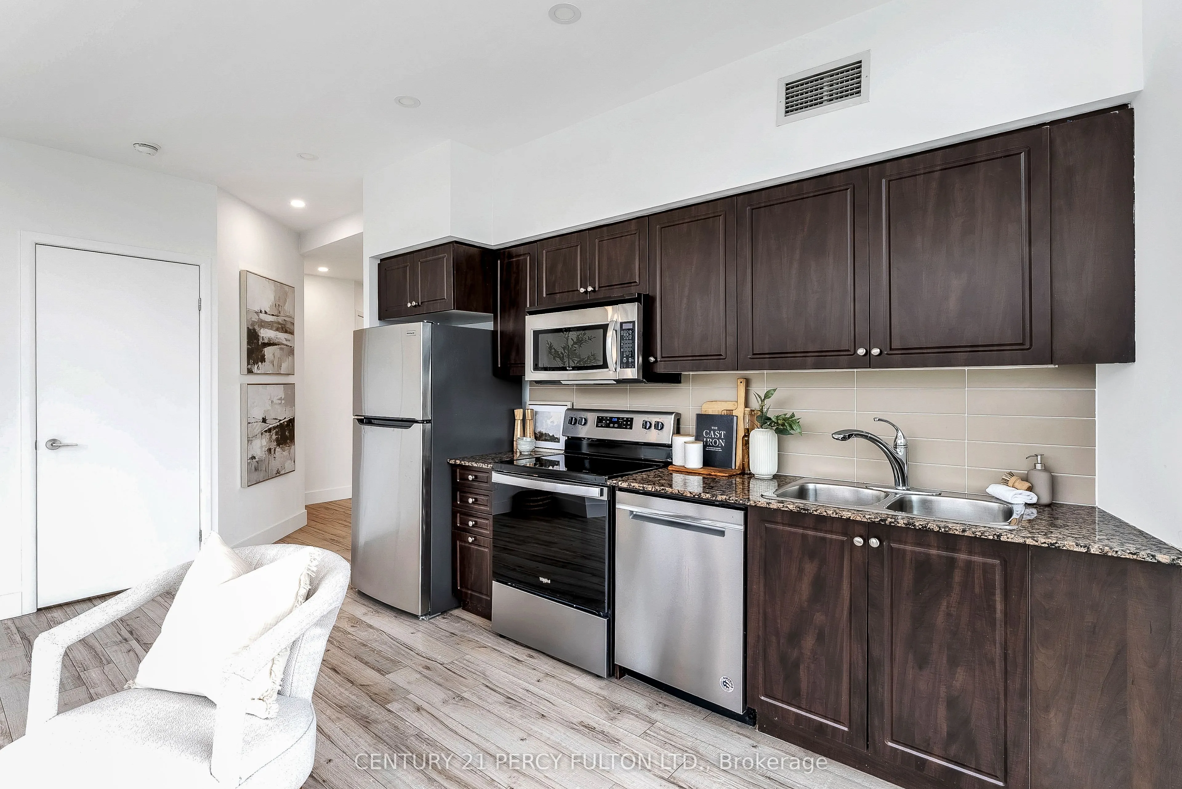 209 Fort York Boulevard, #1663