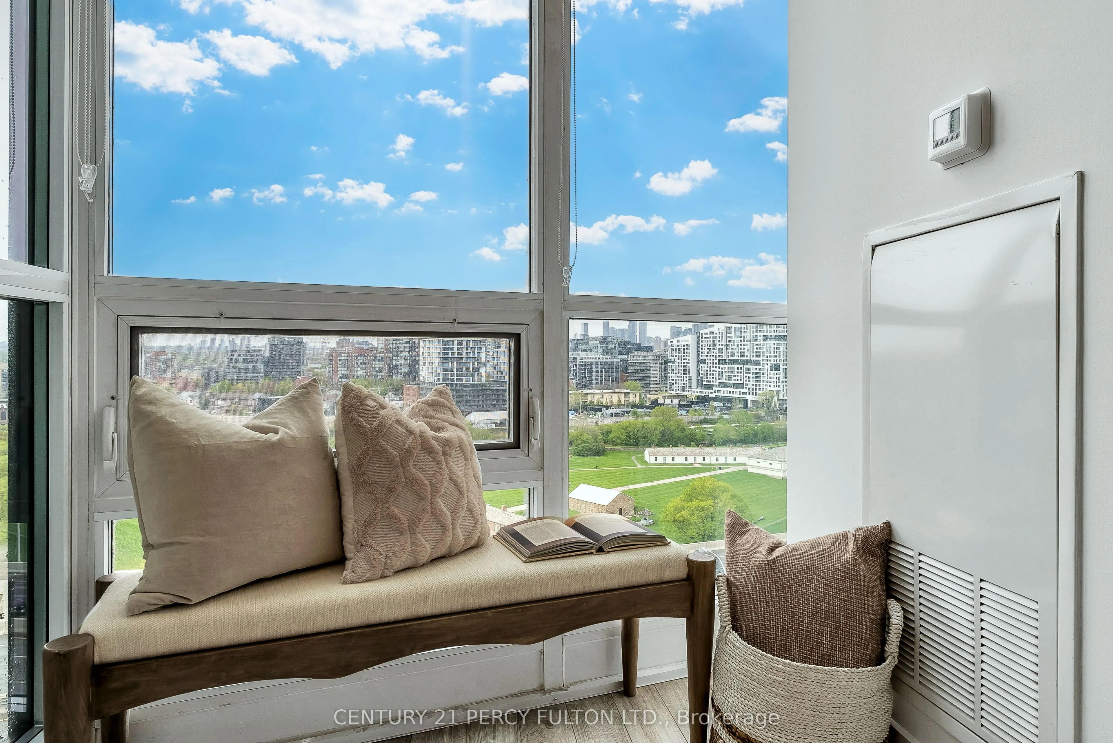 209 Fort York Boulevard, #1663