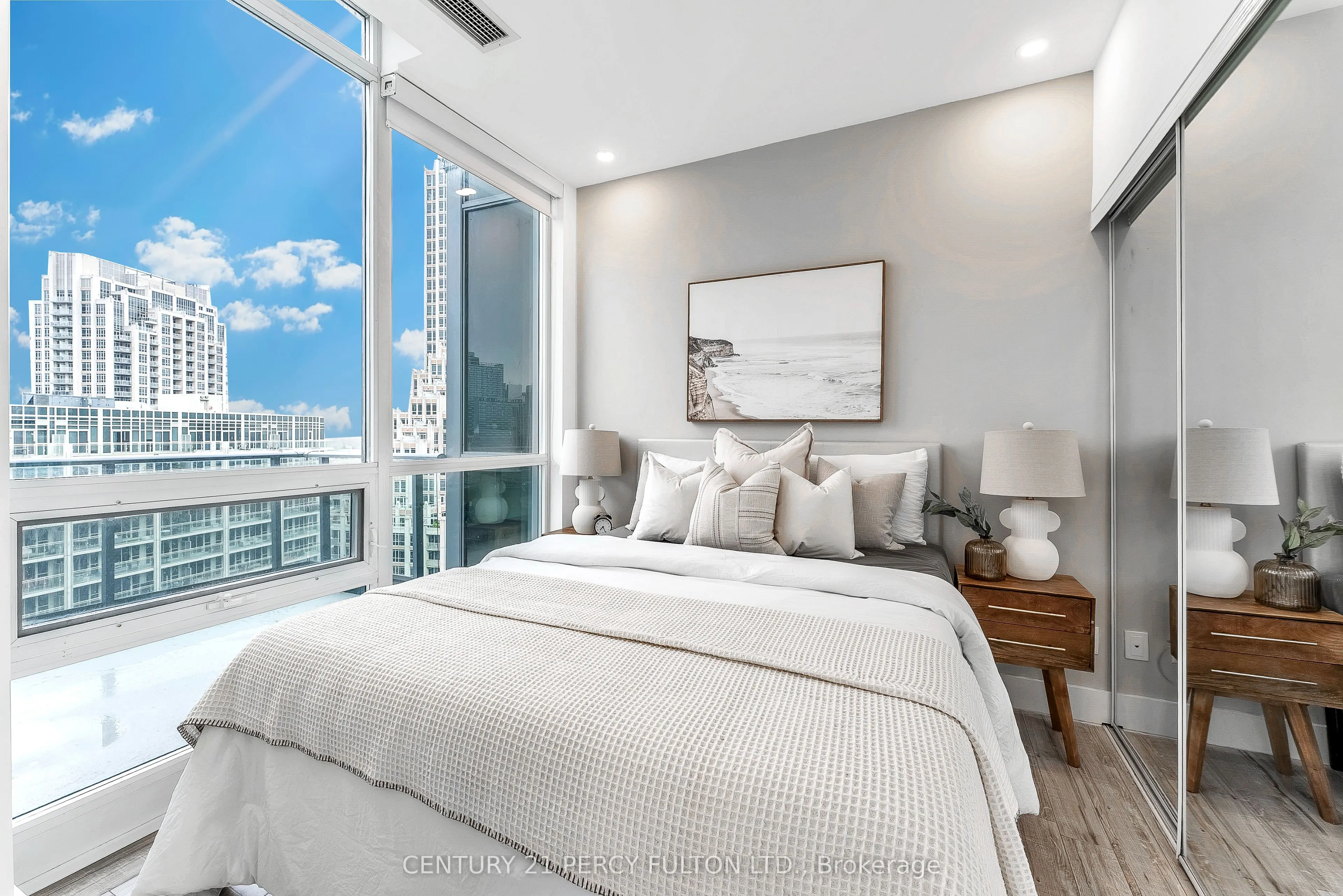 209 Fort York Boulevard, #1663