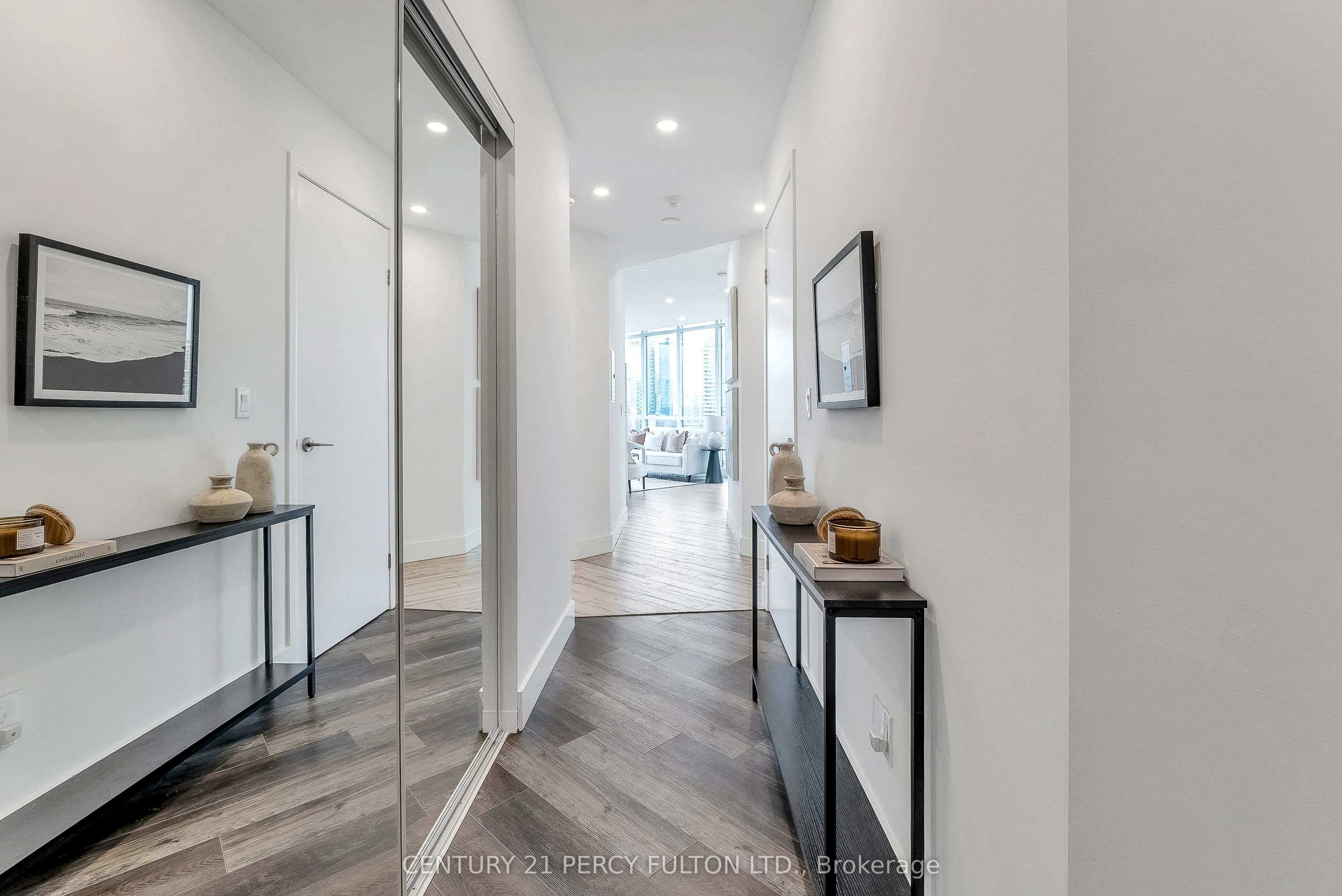 209 Fort York Boulevard, #1663
