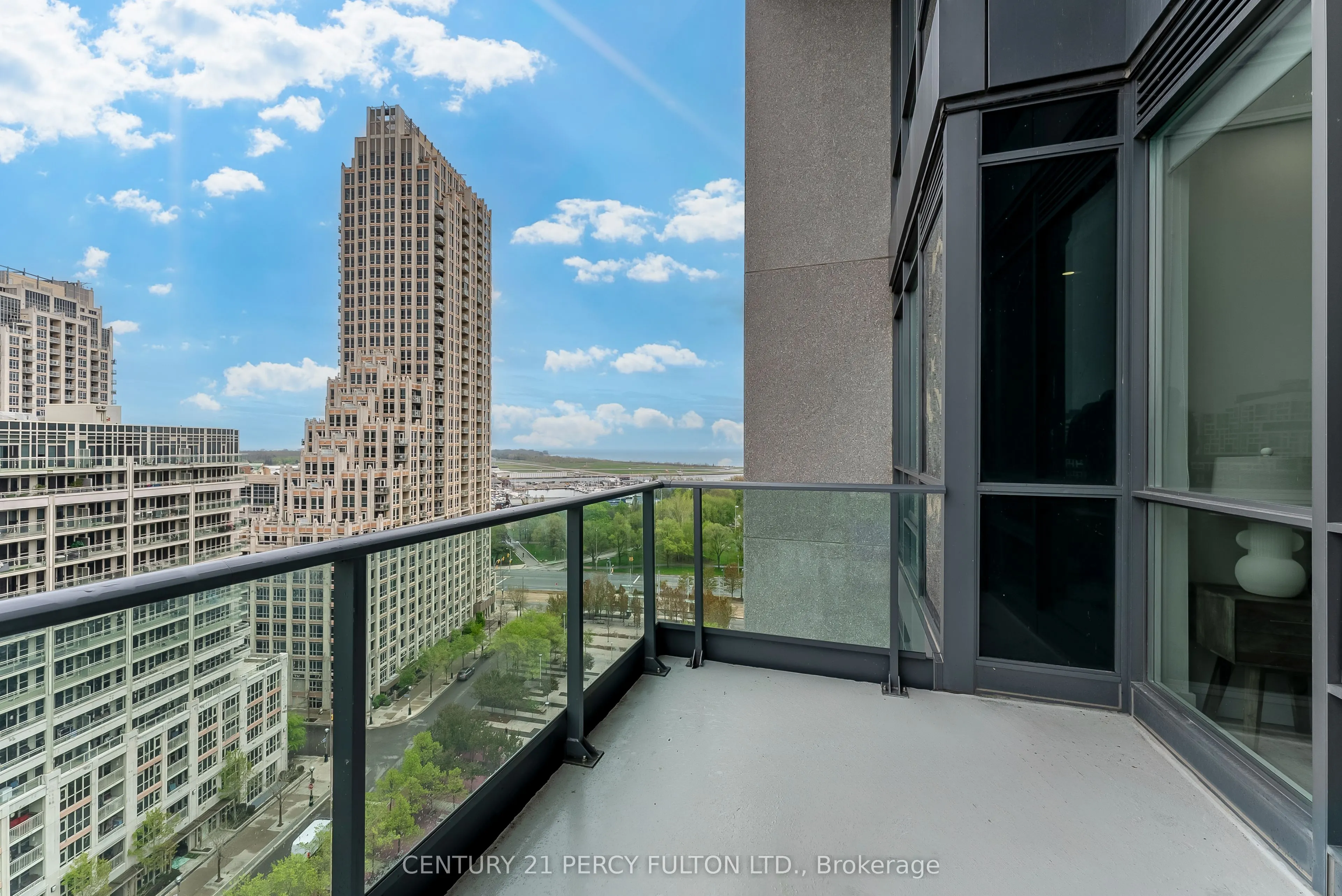 209 Fort York Boulevard, #1663