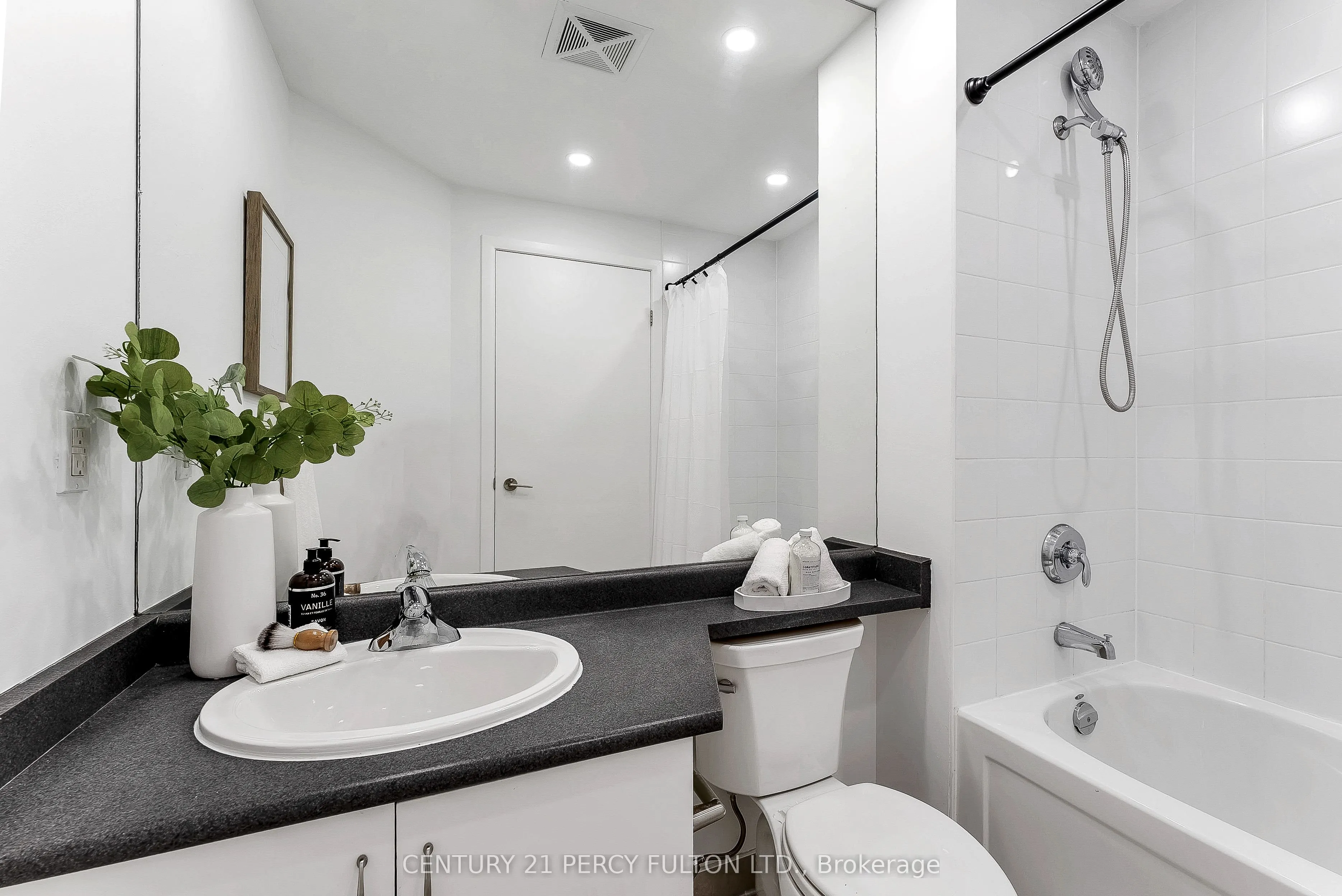 209 Fort York Boulevard, #1663