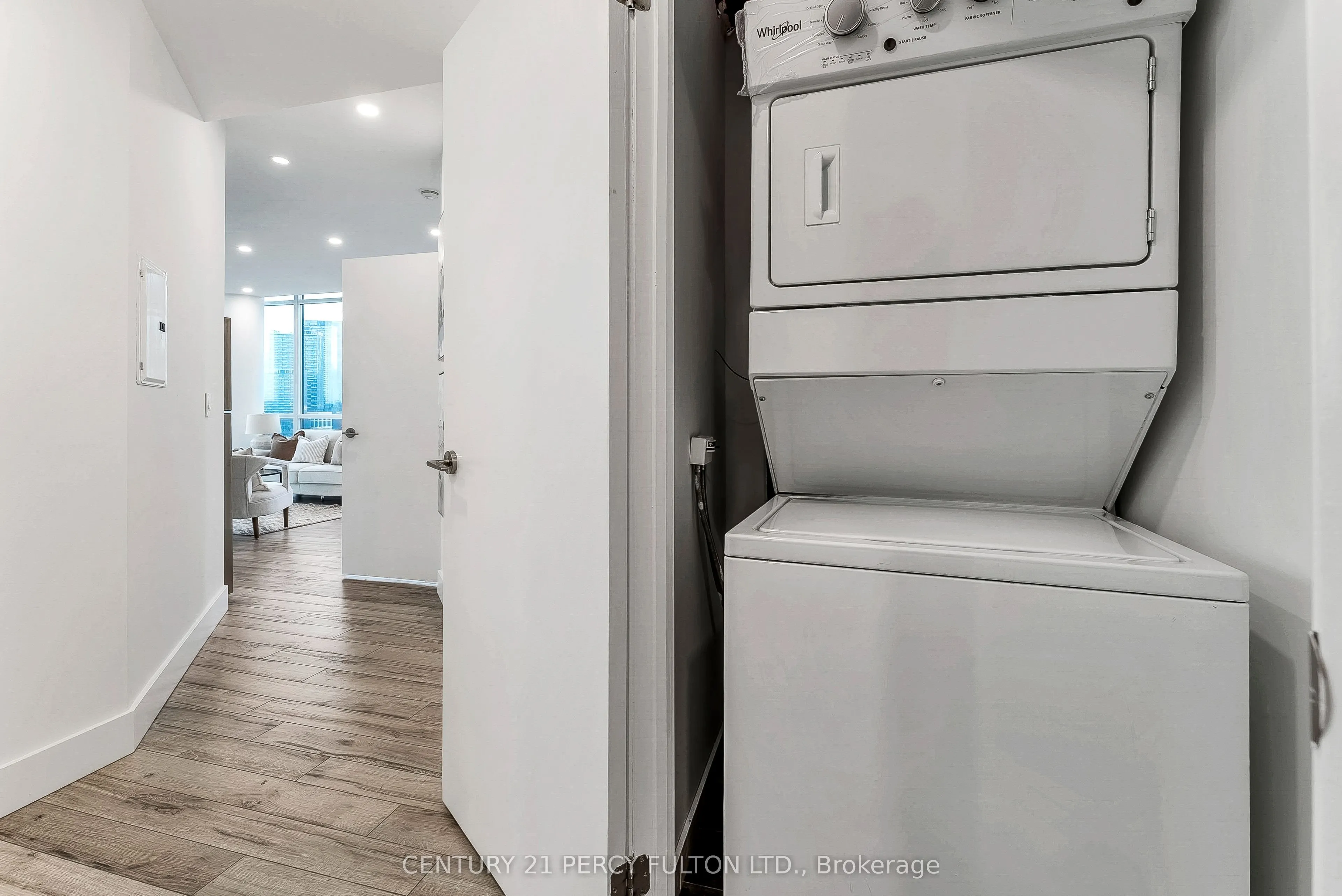 209 Fort York Boulevard, #1663
