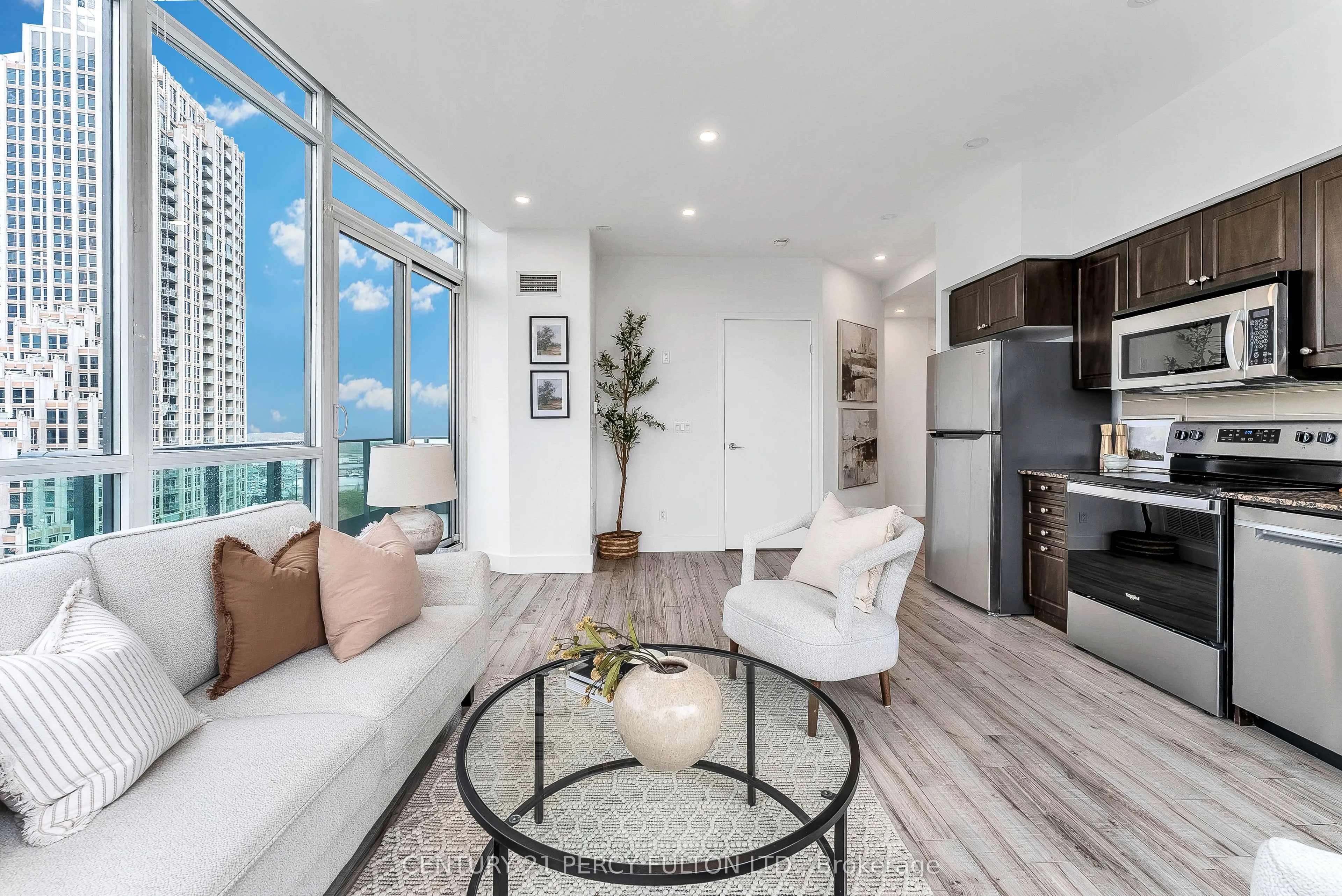 209 Fort York Boulevard, #1663