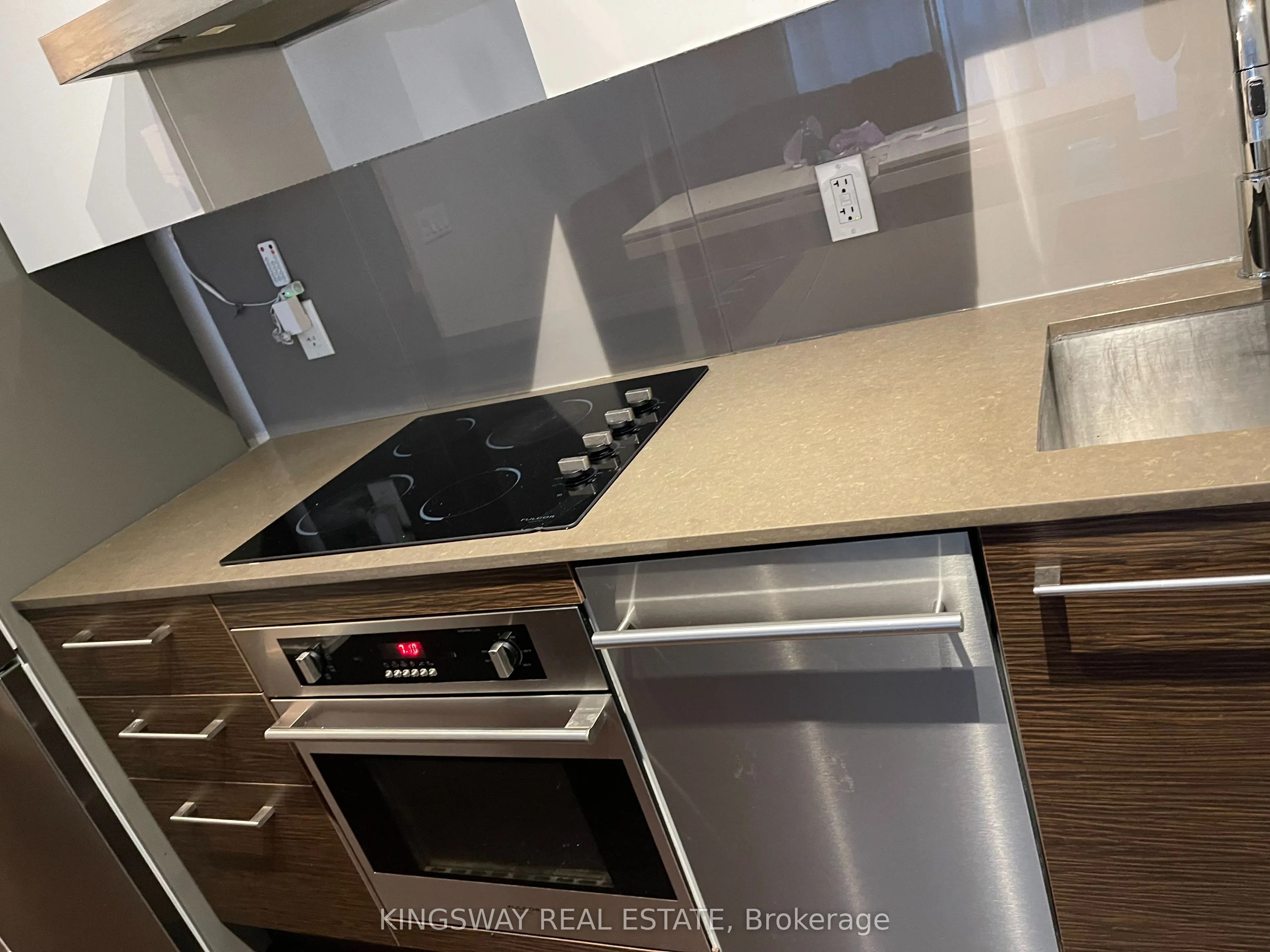 1030 King Street W, #227