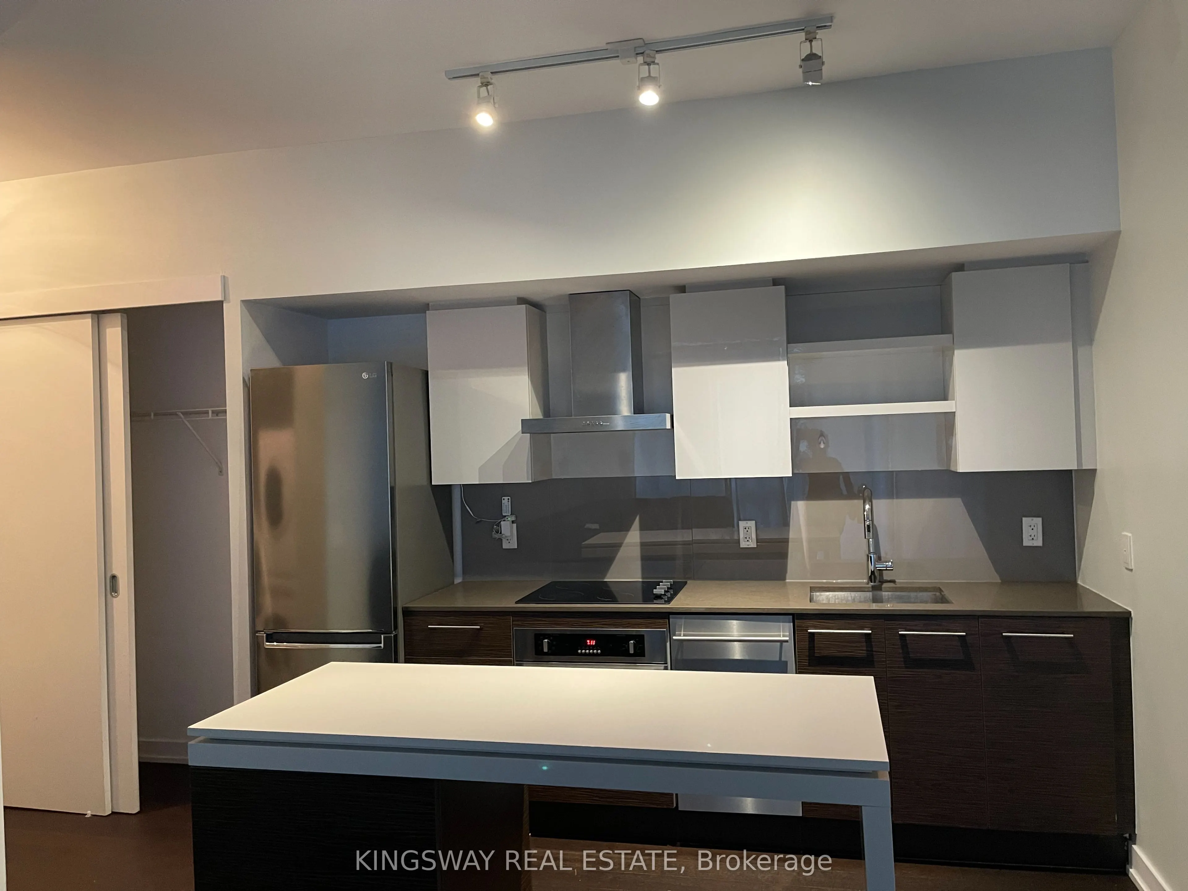 1030 King Street W, #227