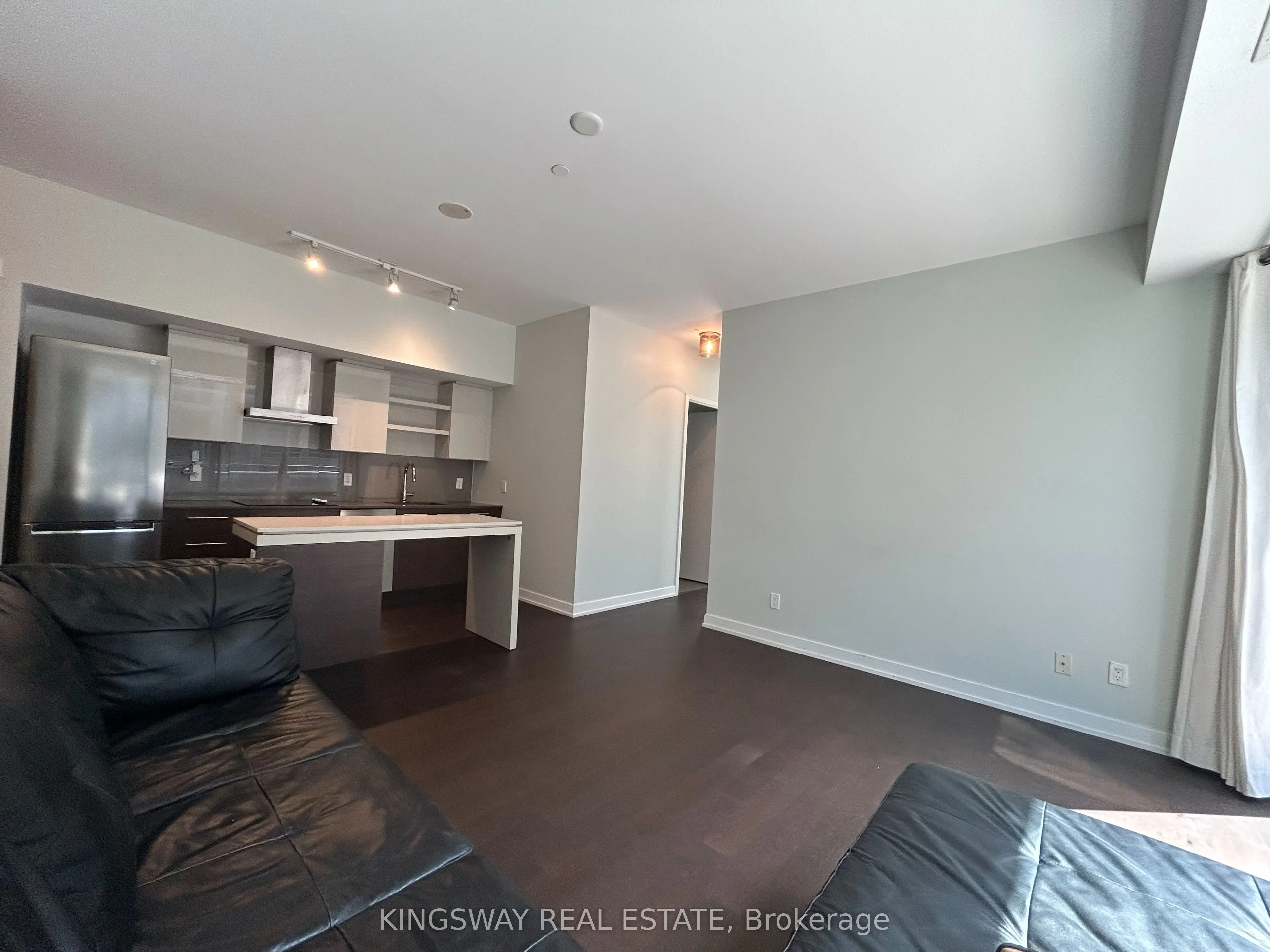 1030 King Street W, #227