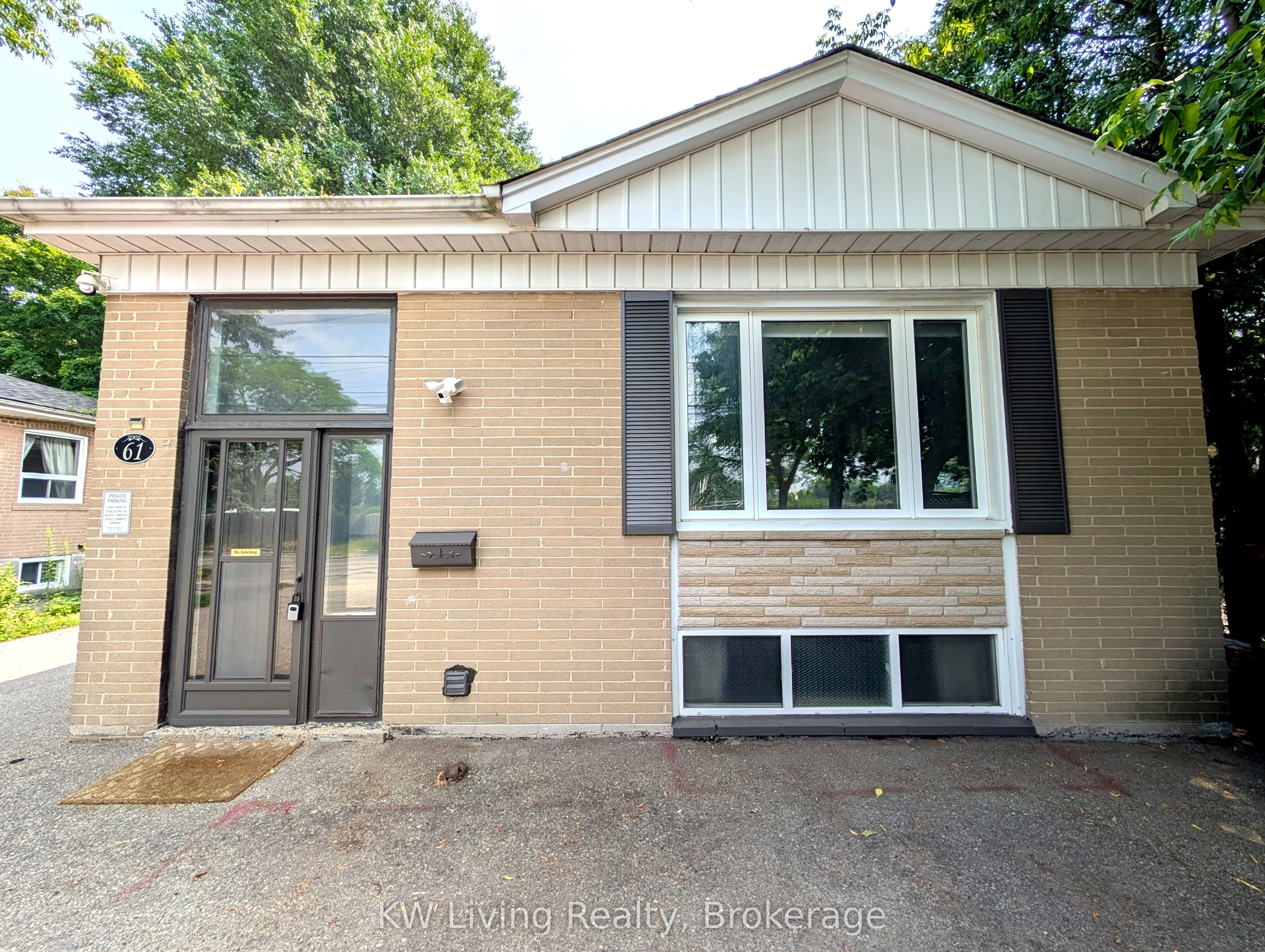 61 Bishop Avenue, #Main