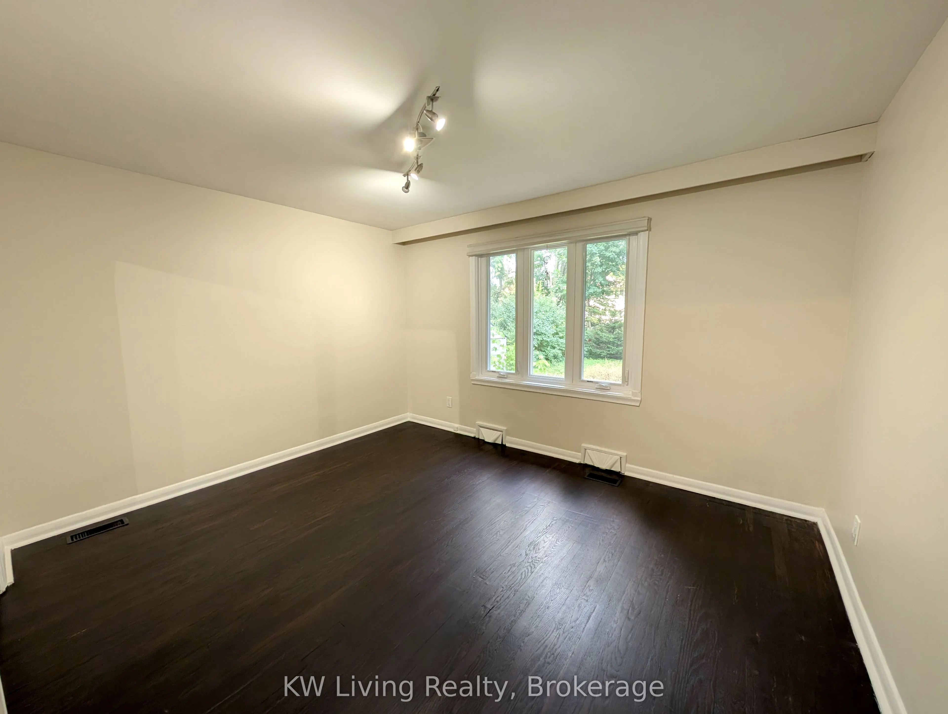 61 Bishop Avenue, #Main