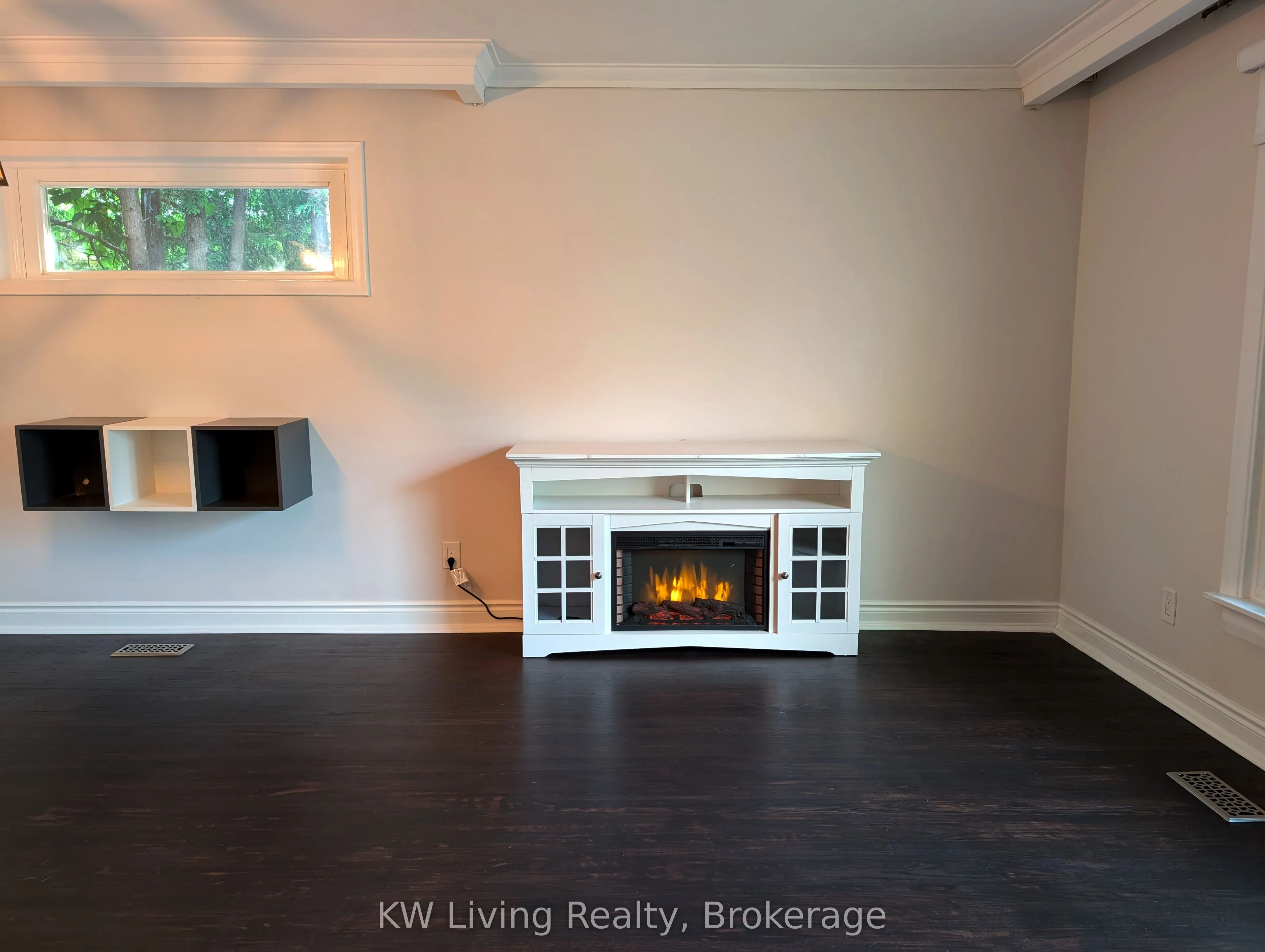 61 Bishop Avenue, #Main