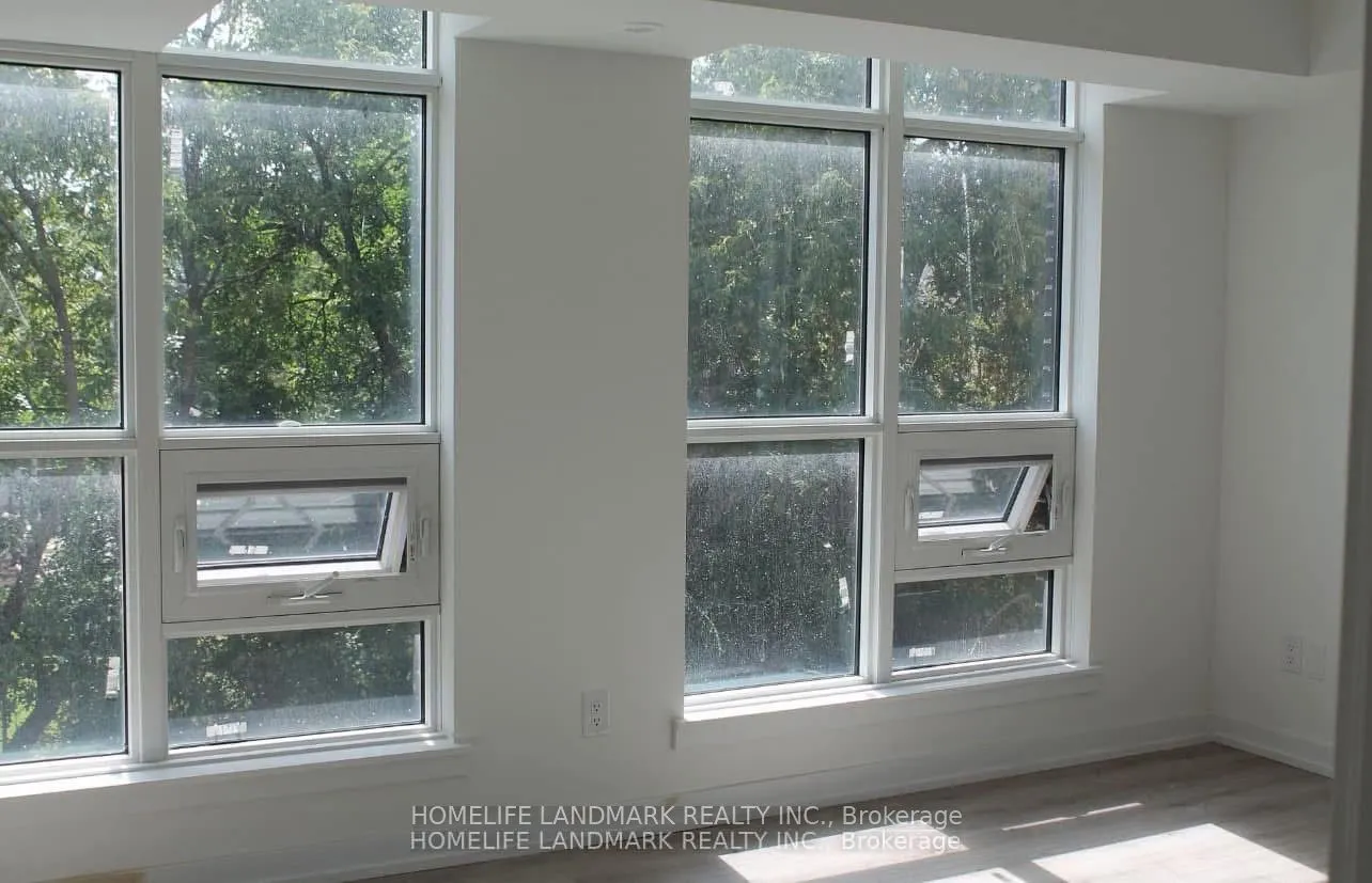 871 Sheppard Avenue, #TH1