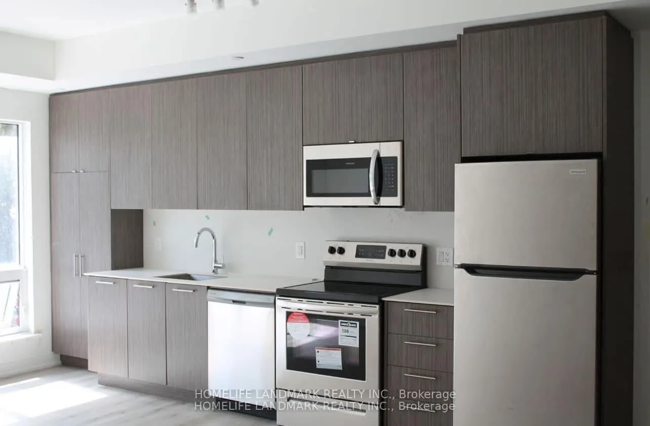 871 Sheppard Avenue, #TH1