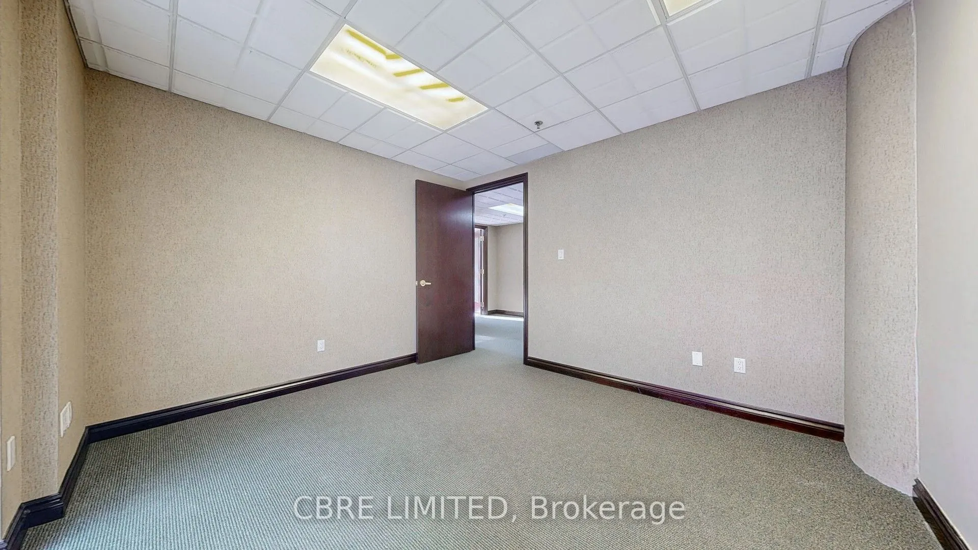 800 Sheppard Avenue W, #C1