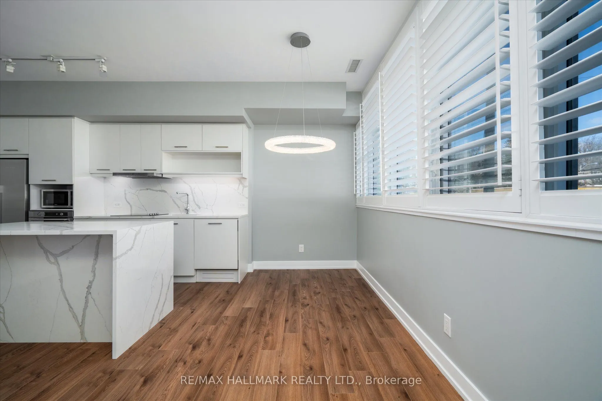 170 Chiltern Hill Road, #208
