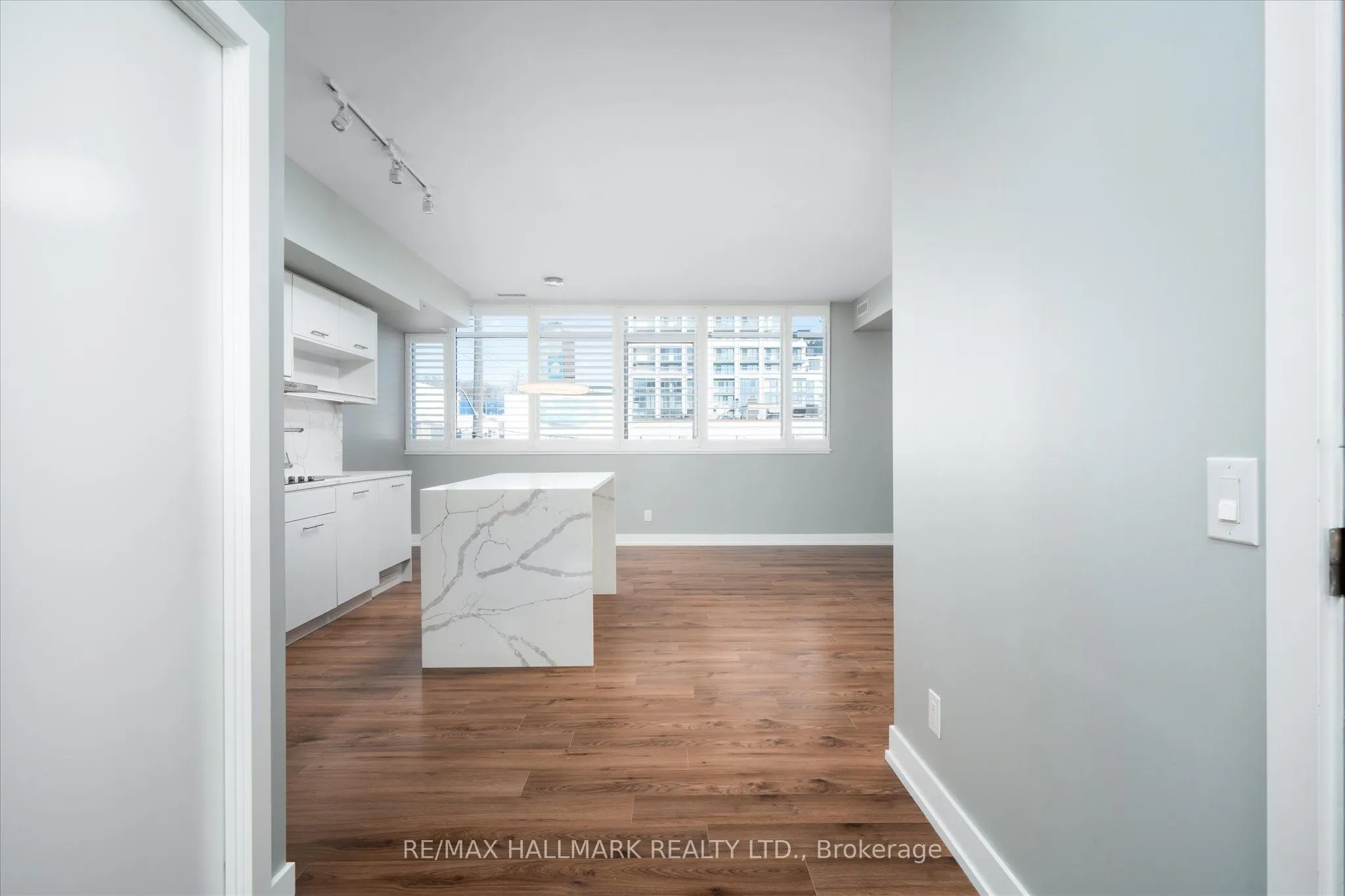 170 Chiltern Hill Road, #208