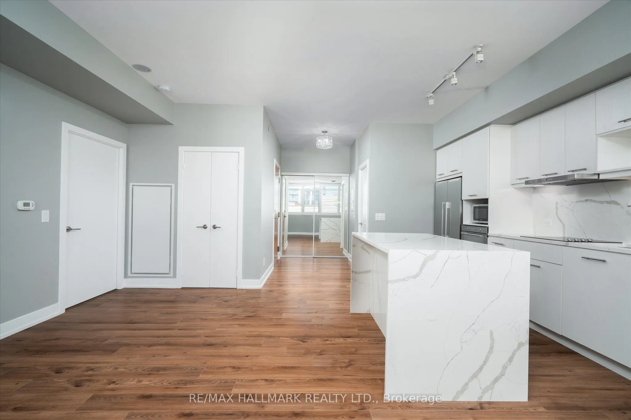 170 Chiltern Hill Road, #208